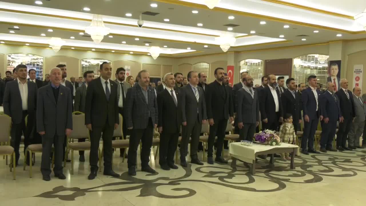 SAADET PARTİSİ İSTANBUL ADAYI BİROL AYDIN: “DÜNDEN BUGÜNE UYGULANAN YANLIŞ EKONOMİK POLİTİKALAR NEDENİYLE GEÇİM SIKINTISI İSTANBUL'UMUZDA HER KESİMİ KASIP KAVURMAKTA”