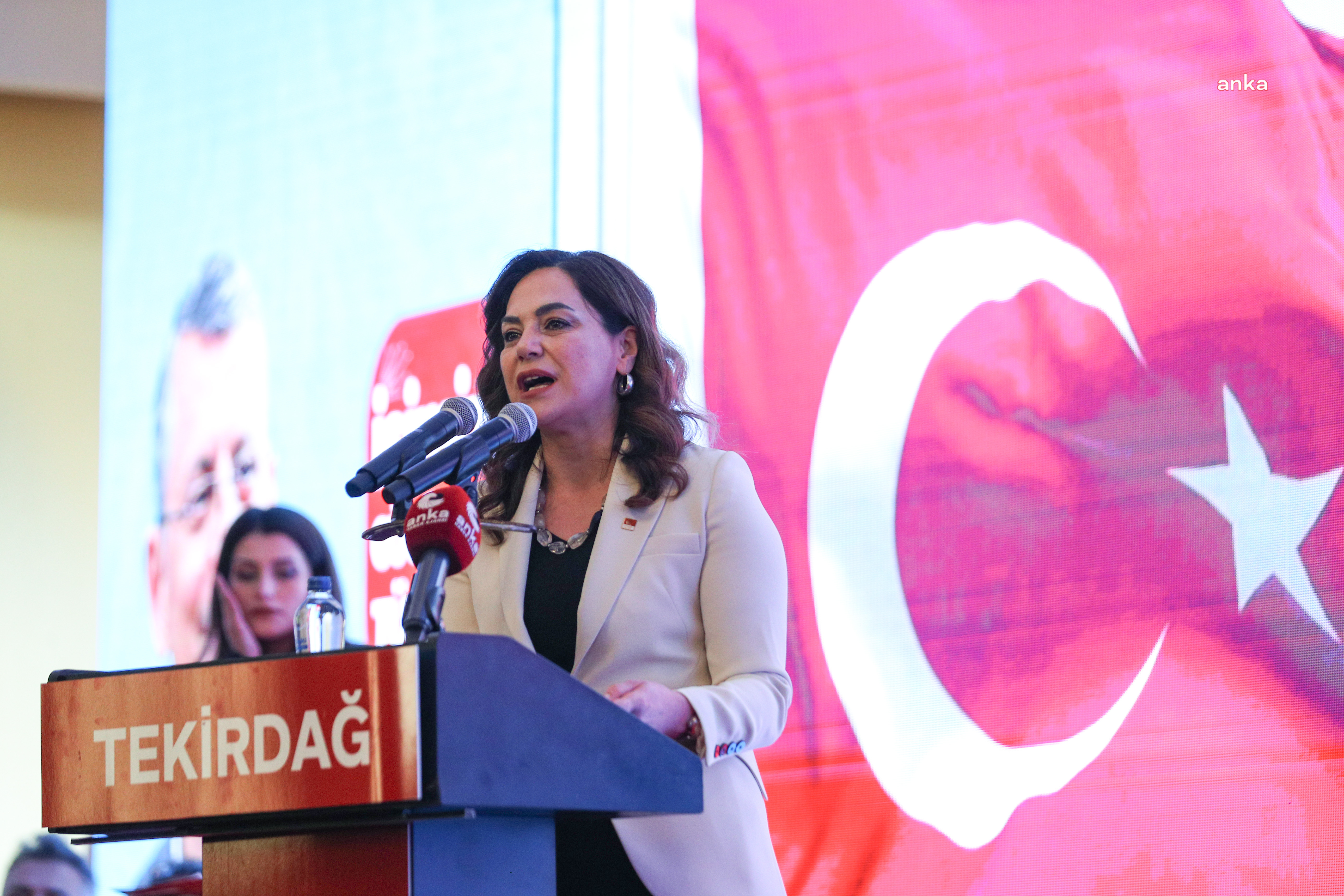 CANDAN YÜCEER: “TEKİRDAĞ’DA ZORDA, DARDA, SIKINTIDA HİÇBİR VATANDAŞIMIZI BIRAKMAYACAĞIZ”