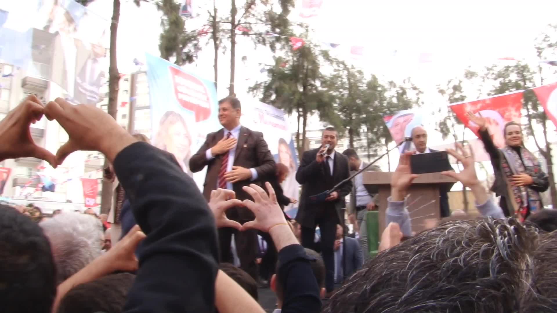 CHP İZMİR BÜYÜKŞEHİR BELEDİYE BAŞKAN ADAYI TUGAY: “İZMİRLİ ‘GAVUR’ DEĞİL HAS MÜSLÜMANDIR”