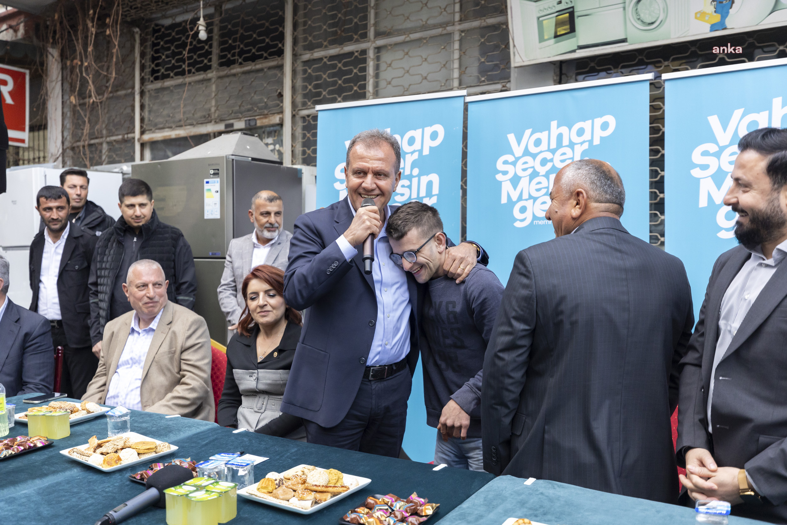 VAHAP SEÇER, SİİRT DOĞANCALILAR YARDIMLAŞMA VE DAYANIŞMA KÜLTÜR DERNEĞİ TAZİYE EVİ İNŞAATINI ZİYARET ETTİ
