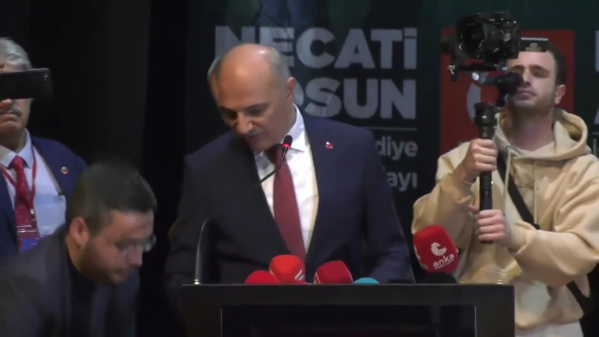 BİROL AYDIN: MİLLETİN ARSASINI ALMIŞLAR, İMAR PLANLARINDA DEĞİŞİKLİK YAPMIŞLAR. REZİDANSLAR DİKMİŞLER. BU KAFA MI İSTANBUL'DA KENTSEL DÖNÜŞÜMÜ YAPACAK?