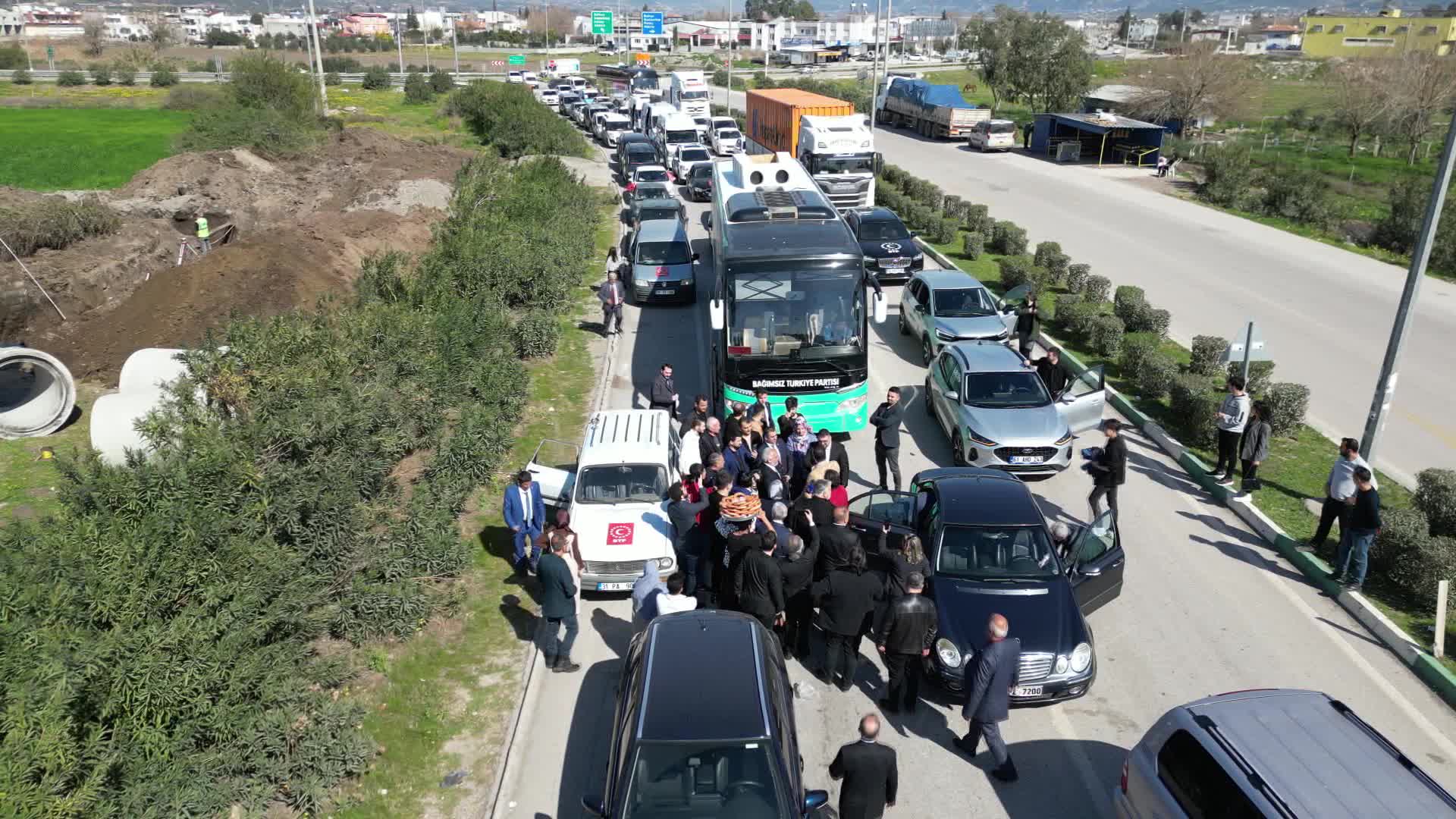 HÜSEYİN BAŞ, OSMANİYE'DE: “EĞER BU KURDUKLARI DÜZENE TEKME ATMAZSANIZ HER GEÇEN GÜN DAHA DA AÇLIĞA, YOKSULLUĞA MAHKUM OLACAĞIZ"