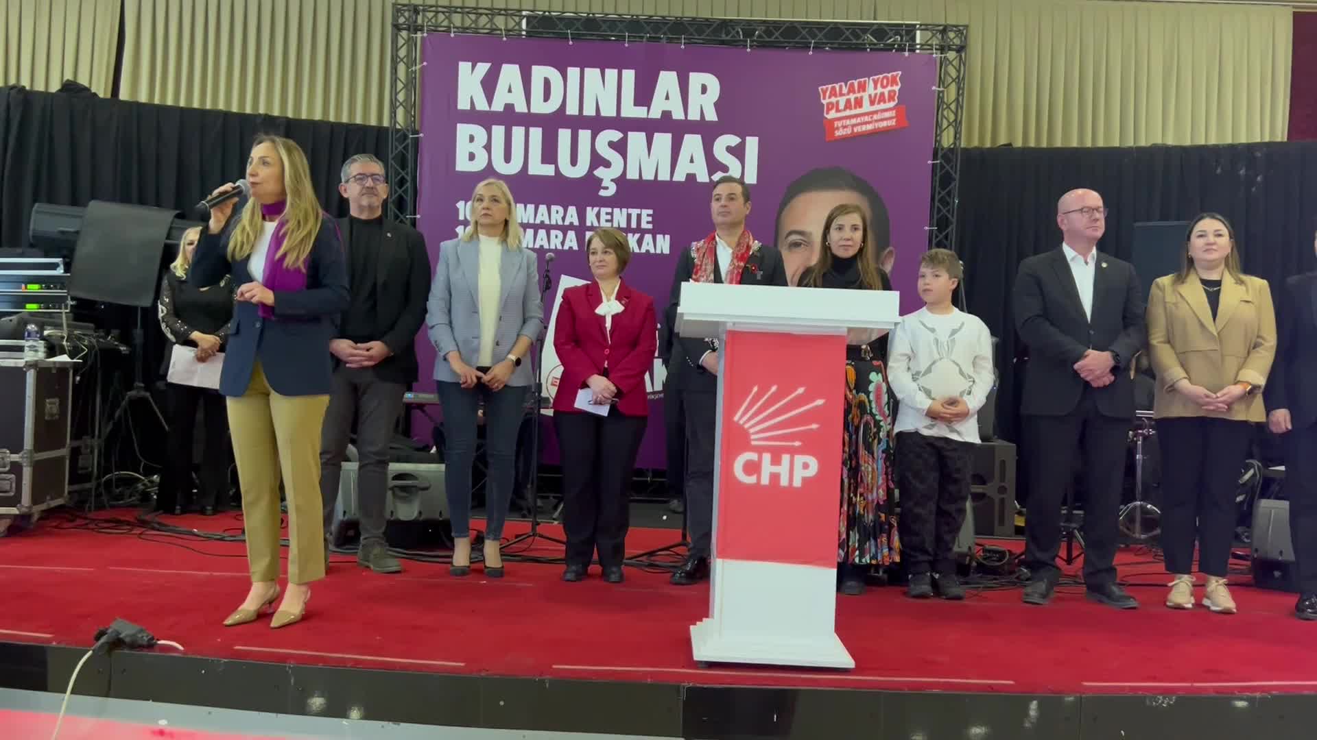 AYLİN NAZLIAKA: “CHP’Lİ BELEDİYELERDE EŞİTLİK VAR. BİZDE YOKSULLUĞU YÖNETMEK DEĞİL, YOK ETME ANLAYIŞI VAR”