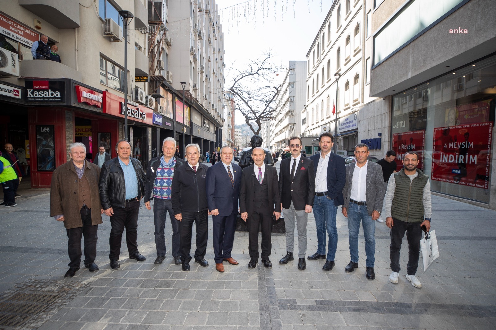 TUNÇ SOYER: “BU ALKIŞLAR ALDIĞIM EN BÜYÜK ÖDÜL”