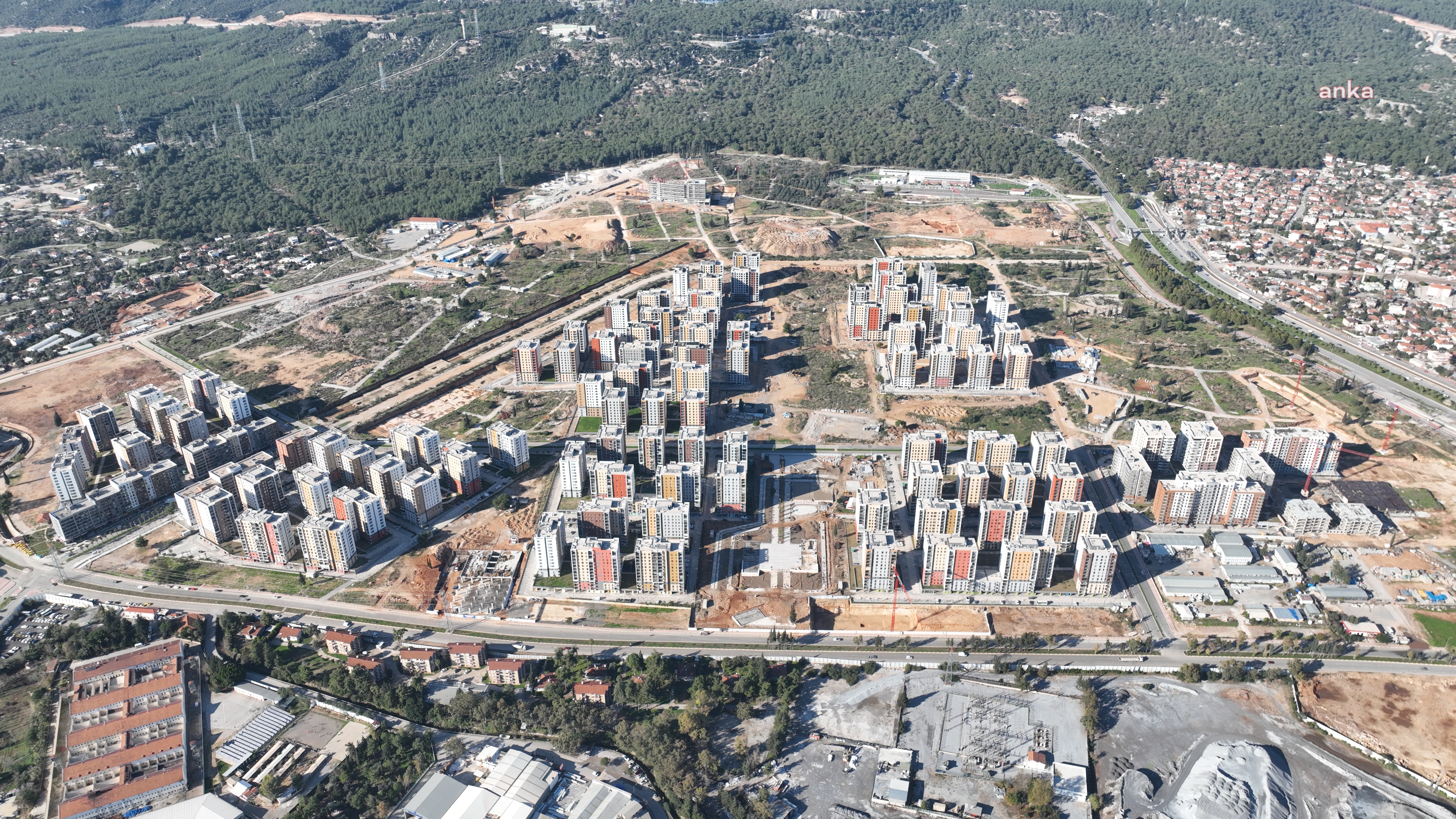 ANTALYA'DA KENTSEL DÖNÜŞÜM SÜRÜYOR, 570 HAK SAHİBİ DAHA YUVALARINA KAVUŞUYOR