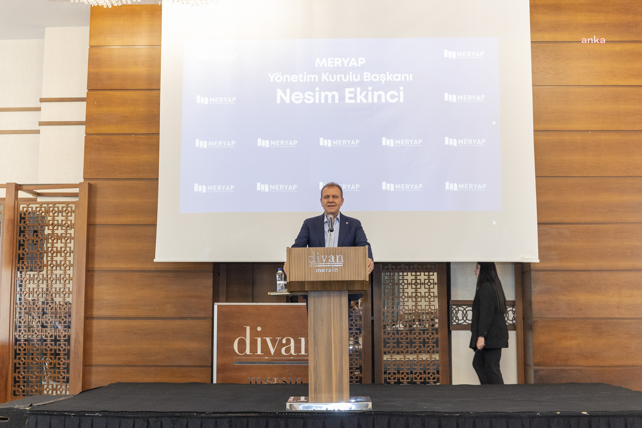 VAHAP SEÇER, MERYAP ÜYELERİ İLE BİR ARAYA GELDİ