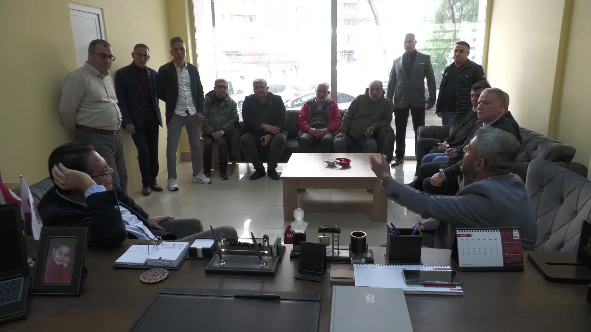 CHP GENEL BAŞKAN YARDIMCISI YANKI BAĞCIOĞLU, İZMİR'DE ŞEHİT AİLELERİ VE GAZİLER DERNEĞİNİ ZİYARET ETTİ