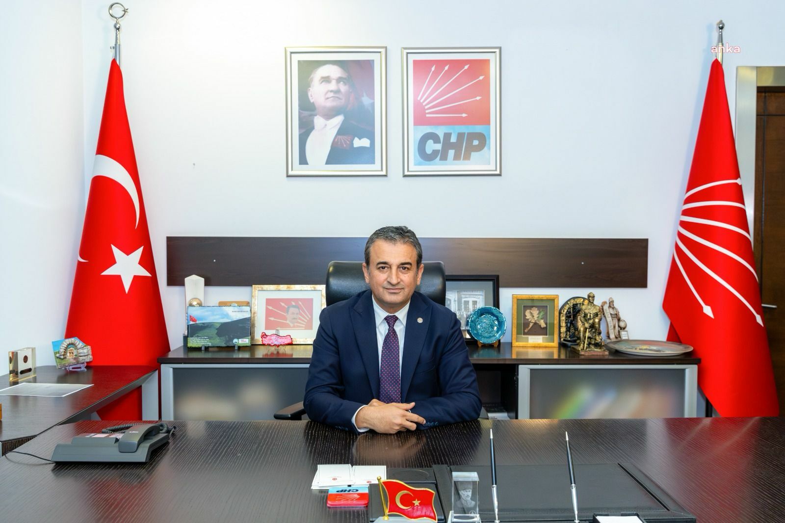 TRT, CHP’NİN REKLAM FİLMLERİNİ YAYINLAMADI.. BURHANETTİN BULUT: "TRT'NİN FİŞİNİ SARAYA BAĞLAYIP, PARTİ RADYO TELEVİZYONU (PRT) YAPTILAR"