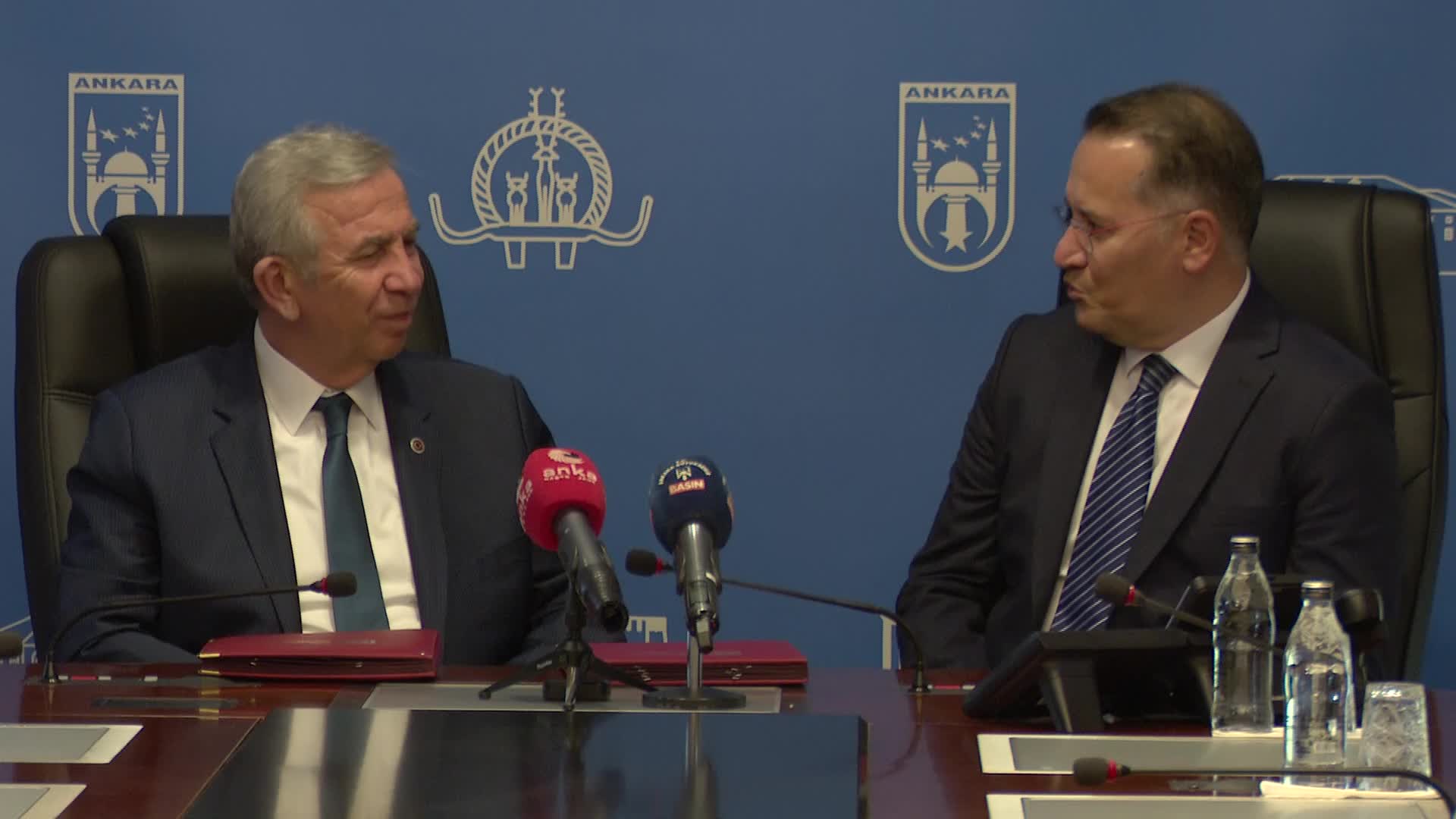 MANSUR YAVAŞ, DÜNYA ŞEFFAFLIK DERNEĞİ İLE 'YEREL YÖNETİM ŞEFFAFLIK TAAHHÜTNAMESİ' İMZALADI: "ARTIK BELEDİYELERİN KÖTÜ ŞÖHRETLE ANILMASININ SON BULMASI LAZIM"