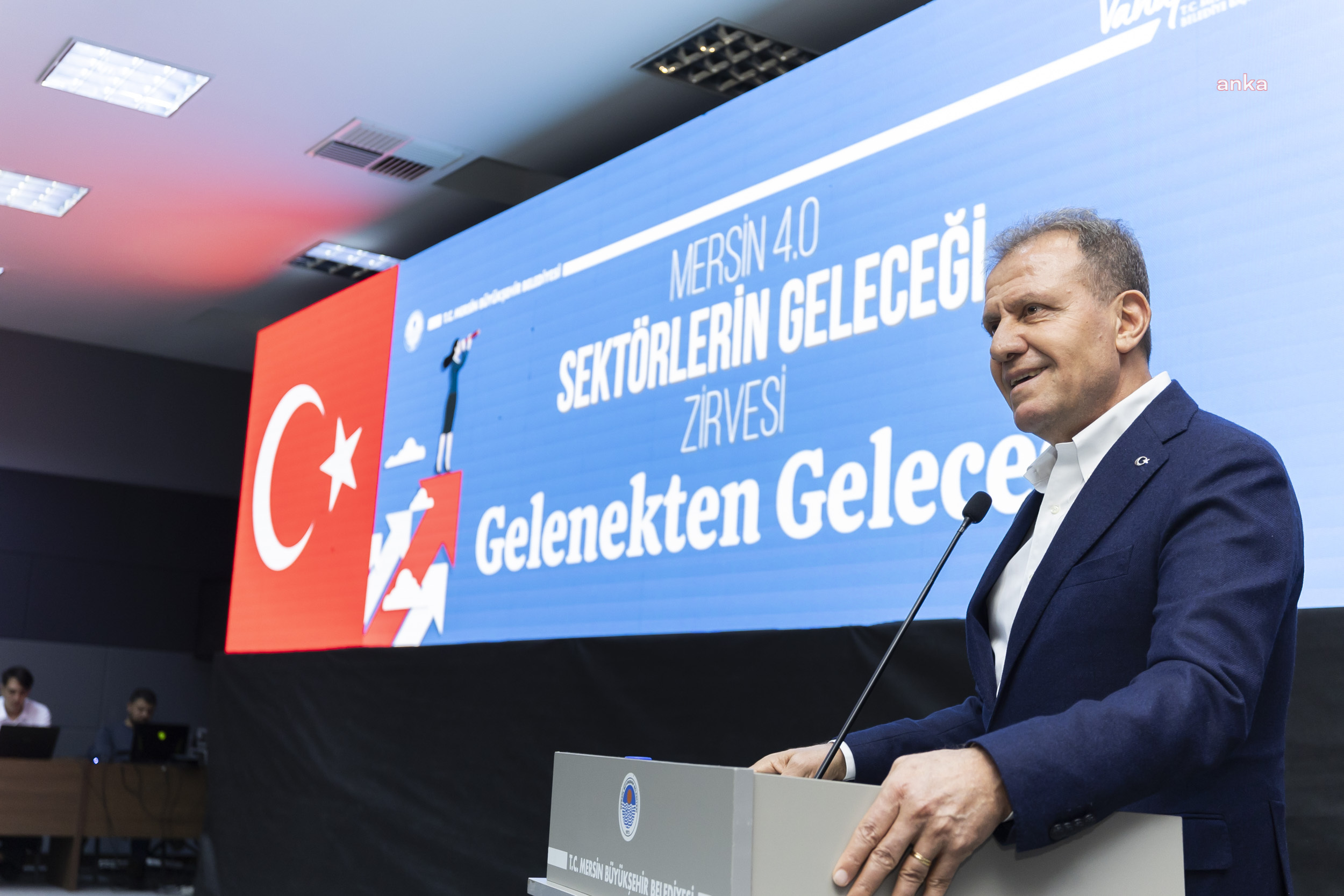 VAHAP SEÇER, ‘MERSİN 4.0 SEKTÖRLERİN GELECEĞİ ZİRVESİ’NE KATILDI