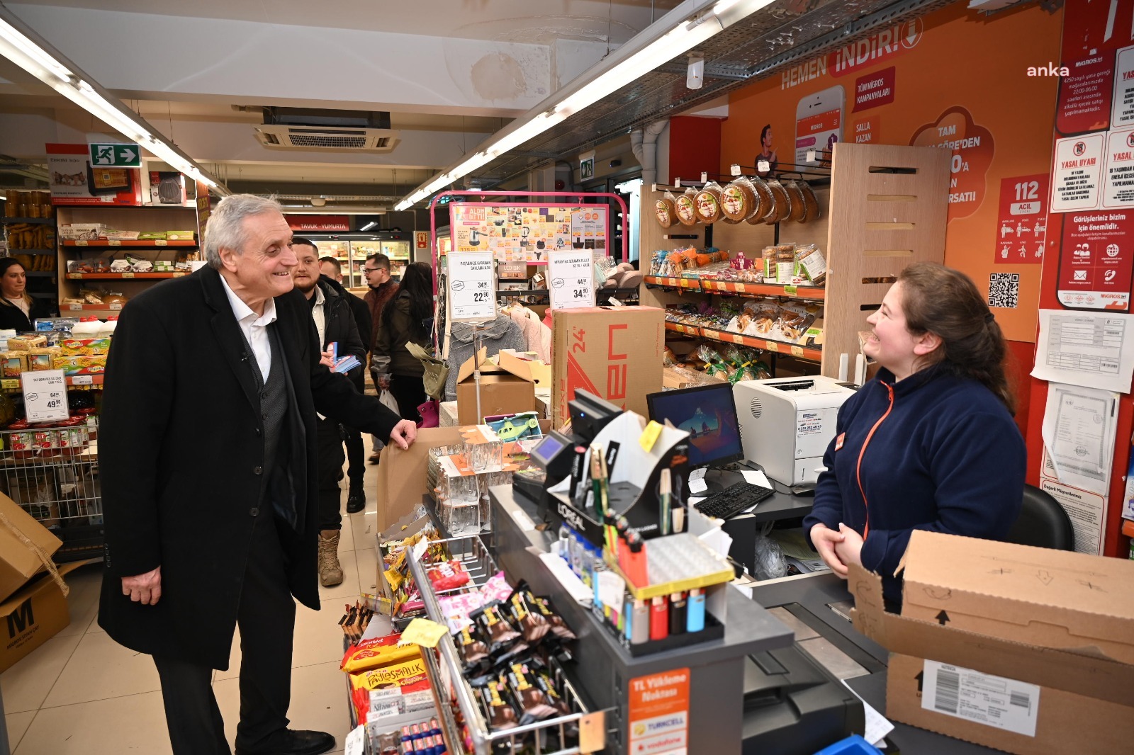 BOZÜYÜK BELEDİYE BAŞKANI BAKKALCIOĞLU, 4 EYLÜL MAHALLESİ ESNAFINI ZİYARET ETTİ