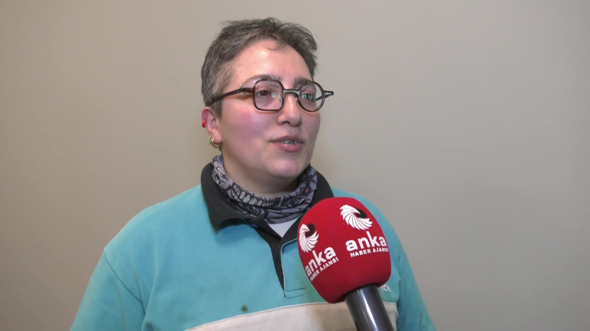 OTO TAMİR USTASI ZEYNEP ÖZKAN: “BİR İNSANIN MESLEĞİ YAPARKEN KADIN VEYA ERKEK OLMASI ÖNEMLİ DEĞİL. ÖNEMLİ OLAN BİLGİ, BECERİ"