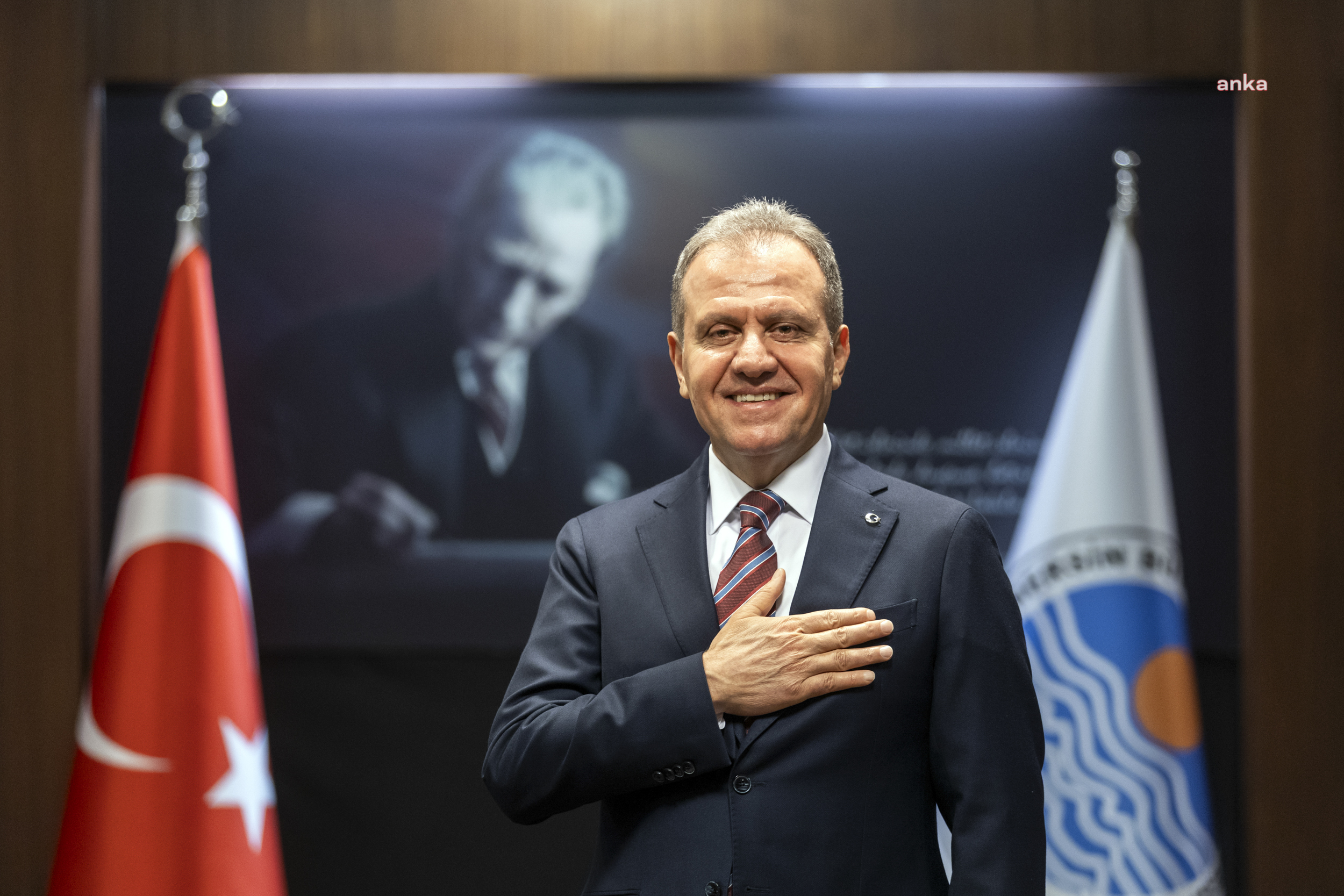 VAHAP SEÇER’DEN ‘8 MART DÜNYA EMEKÇİ KADINLAR GÜNÜ’ MESAJI