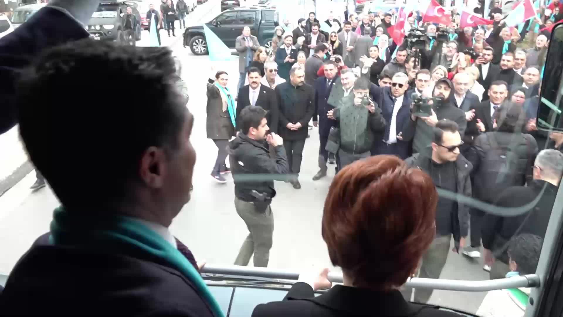 AKŞENER’DEN CUMHURBAŞKANI ADAYLIĞI AÇIKLAMASI: “İMAMOĞLU’NUN PARTİSİNDE YOL YÜRÜME İMKÂNI VARDI. MANSUR YAVAŞ CHP’Lİ DEĞİL. RİSK ALMALIYDI”