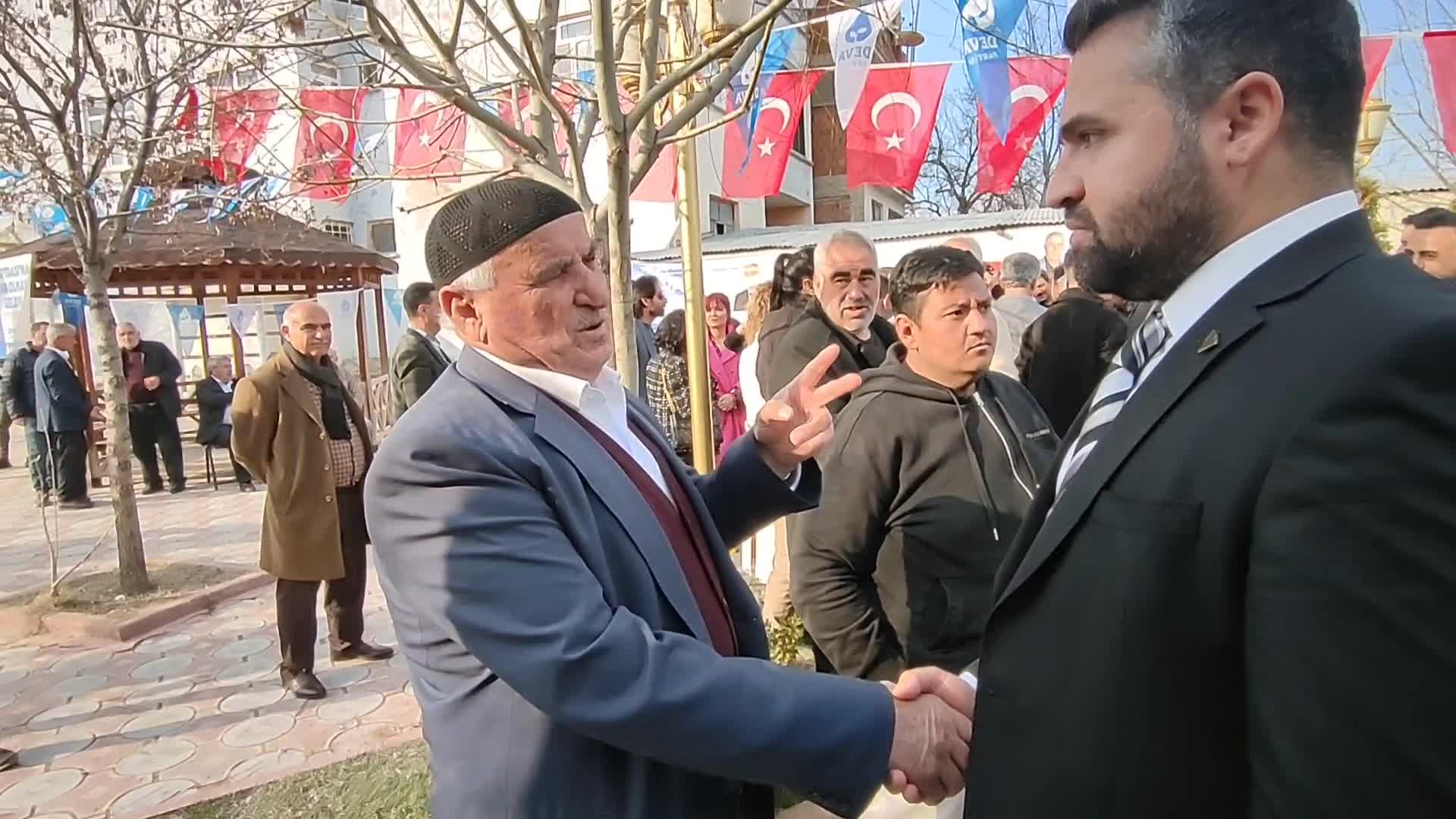 ELAZIĞLI EMEKLİ VATANDAŞ: "ŞİMDİYE KADAR 250 GRAM KIYMA ALIYORDUM. 3-4 AYDIR ONU DA ALAMIYORUM"