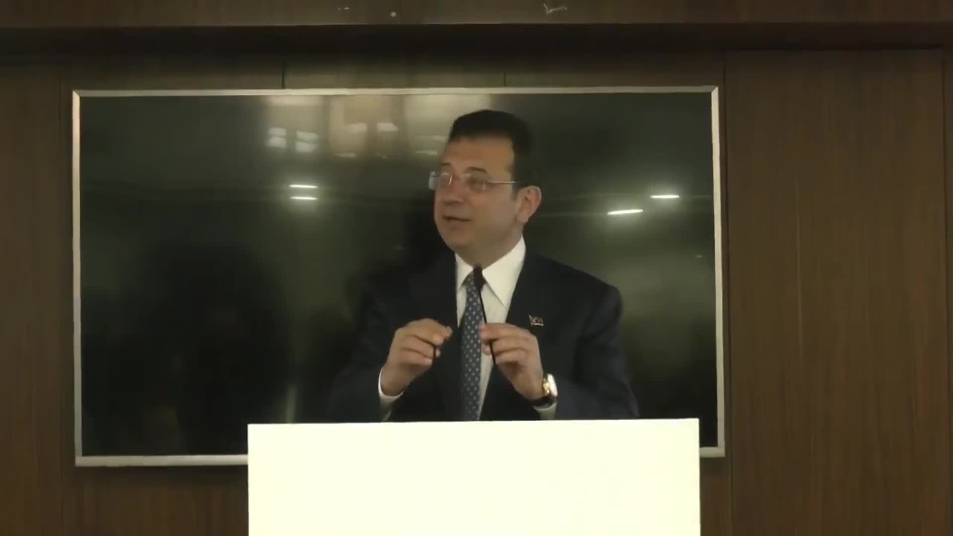 PENDİK’TE KANAAT ÖNDERLERİ İLE BULUŞAN İMAMOĞLU: “AYNI ANDA 10 METROYU YAPABİLMEK CİĞER İSTER”
