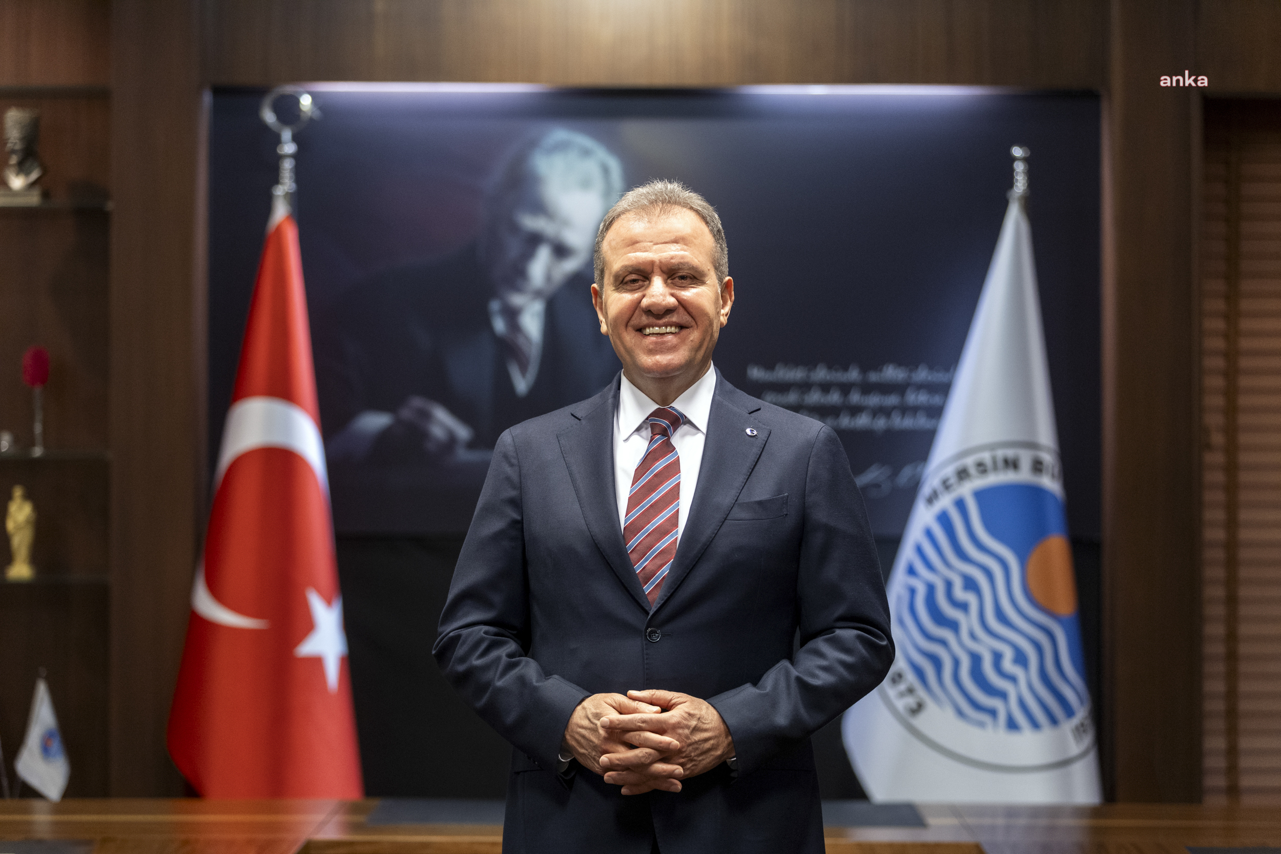VAHAP SEÇER’DEN RAMAZAN MESAJI: “BU MÜBAREK AYIN BAŞTA MERSİNLİ HEMŞEHRİLERİM OLMAK ÜZERE ÜLKEMİZE VE TÜM İNSANLIĞA HAYIRLAR GETİRMESİNİ DİLİYORUM”