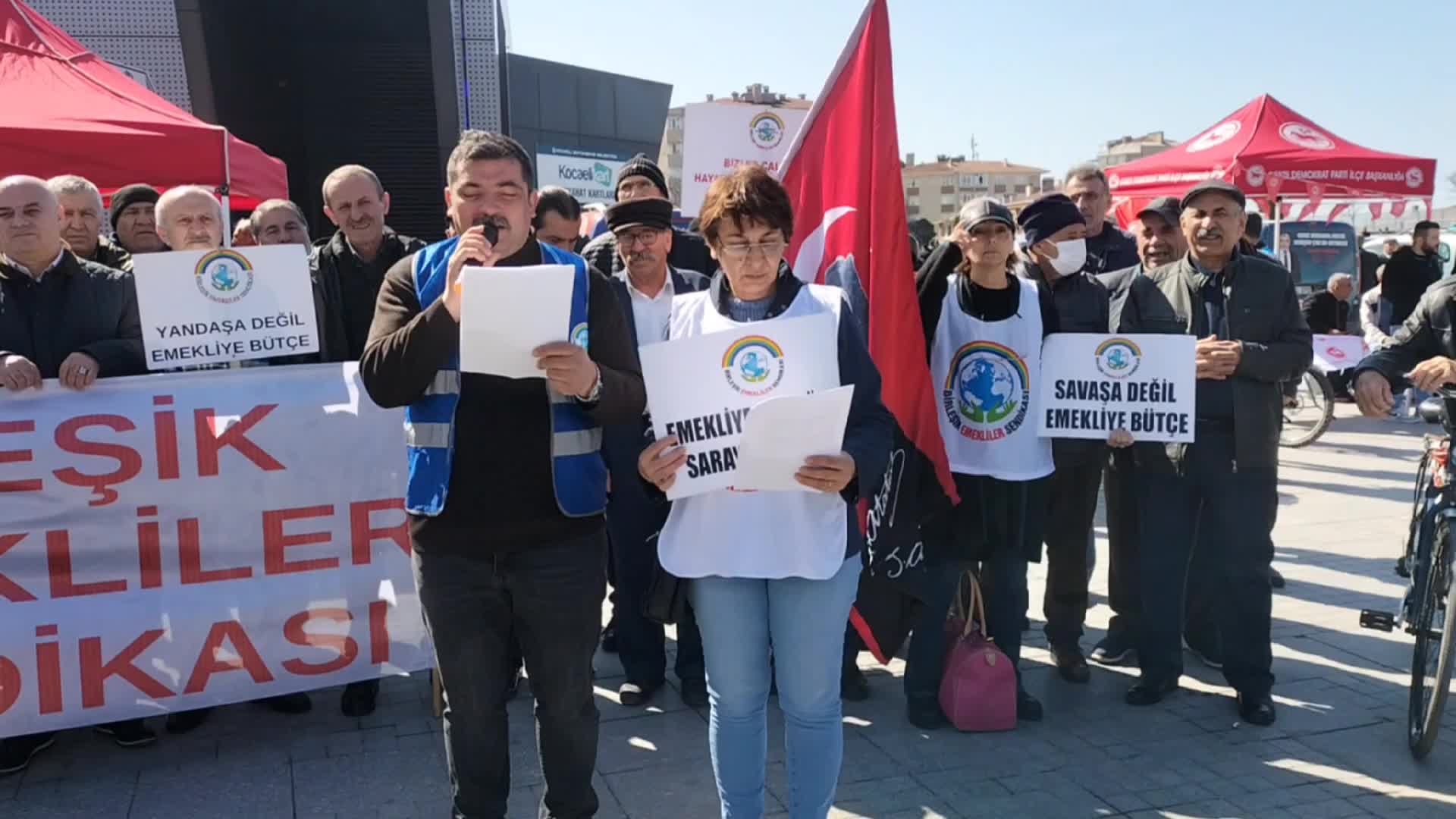 EMEKLİLER KARTAL VE GEBZE'DEN SESLENDİ: EMEKLİYE YAŞAM HAKKI YOKSA İKTİDARA OY MOY YOK