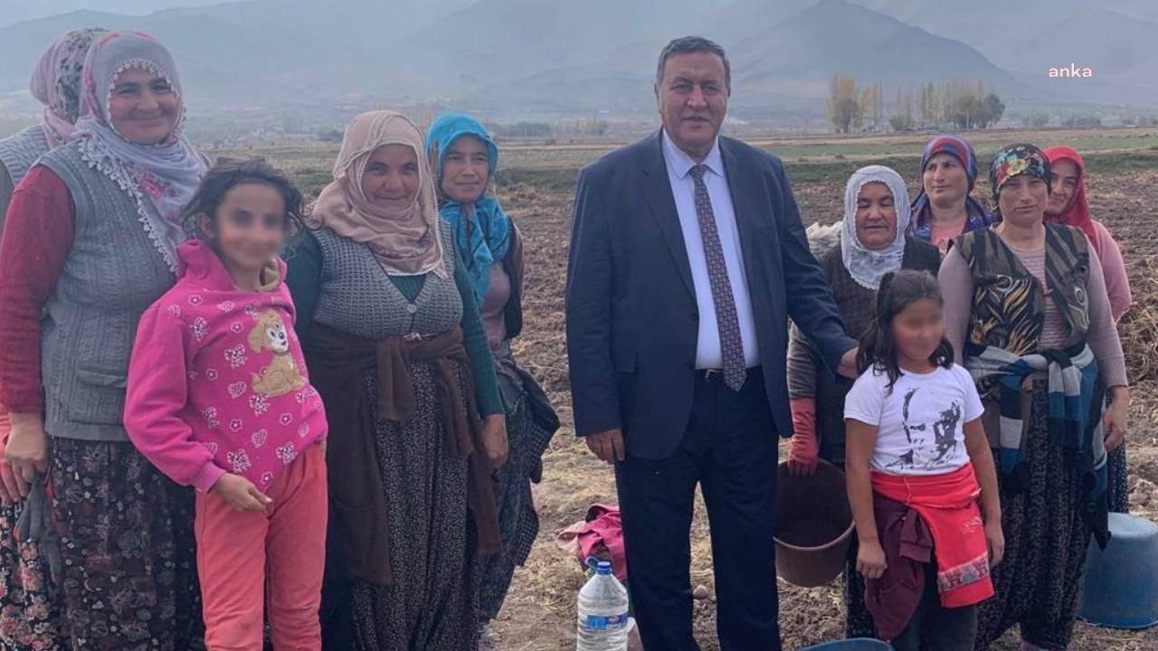 ÖMER FETHİ GÜRER: “TARIM SEKTÖRÜNDE KADIN İSTİHDAMI AZALIYOR”