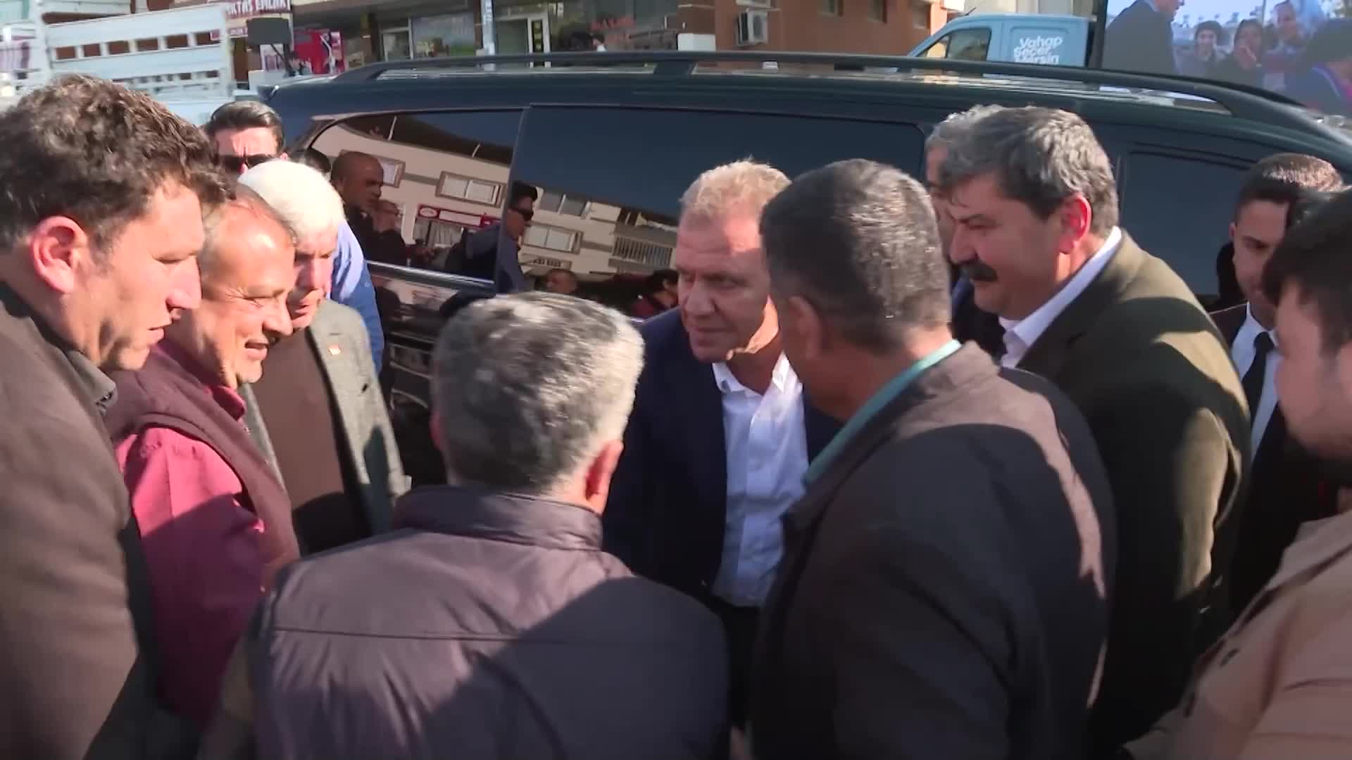 VAHAP SEÇER’DEN TOROSLAR’DA PAZAR YERİ, AKDENİZ’DE ESNAF ZİYARETİ