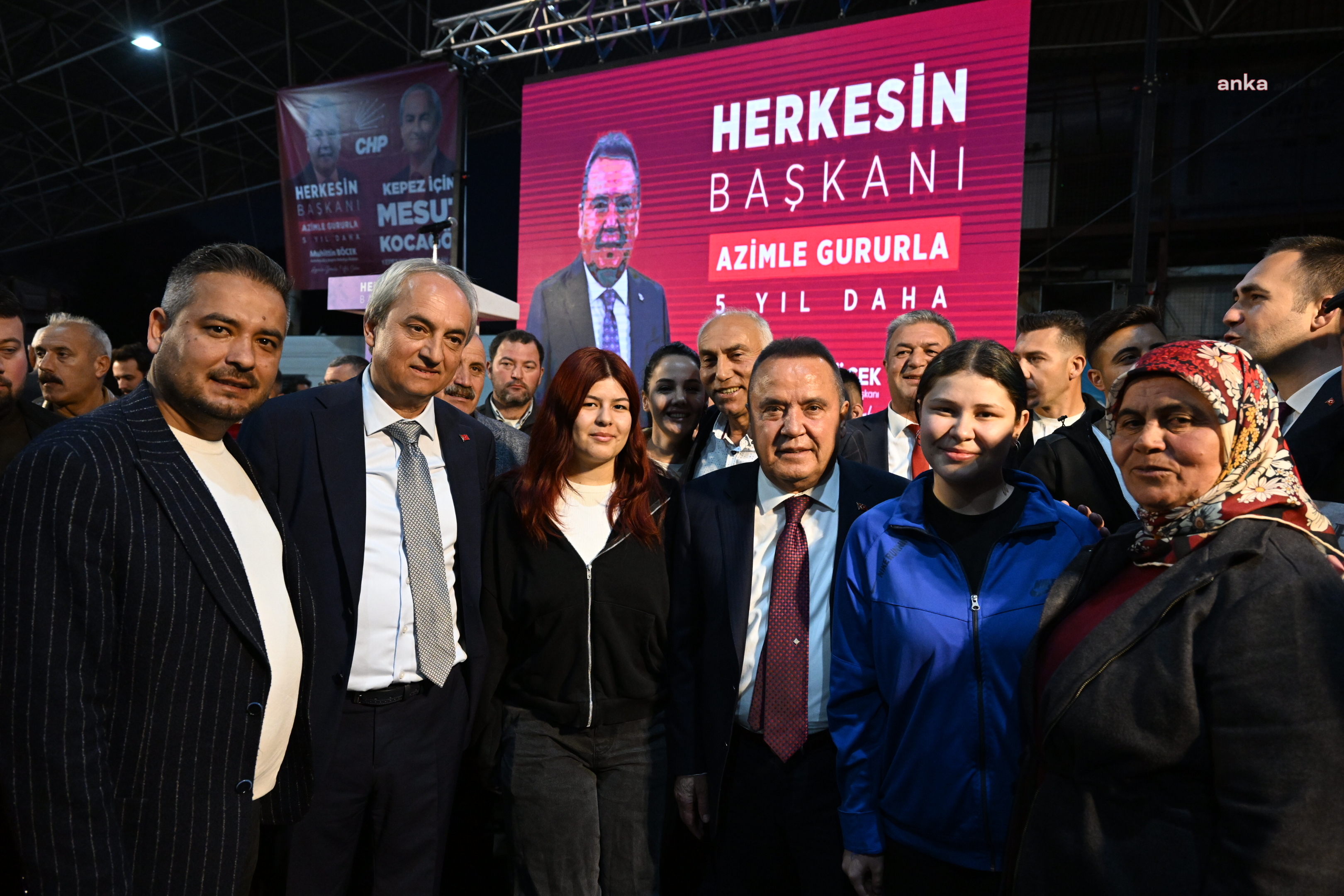 MUHİTTİN BÖCEK, İLK İFTARI ALTINOVA SAKİNLERİ İLE YAPTI