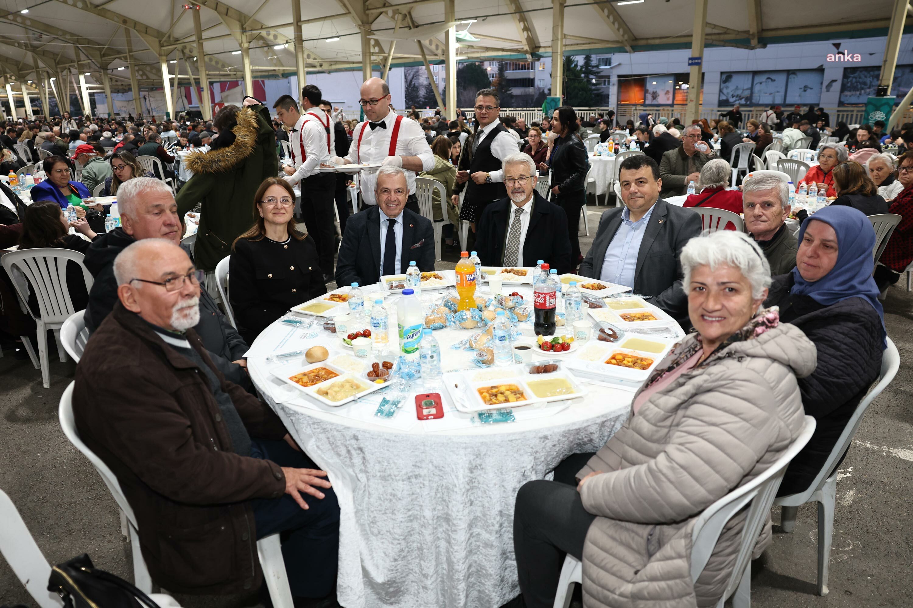 NİLÜFER’DE YILIN İLK İFTAR SOFRASI İHSANİYE’DE KURULDU