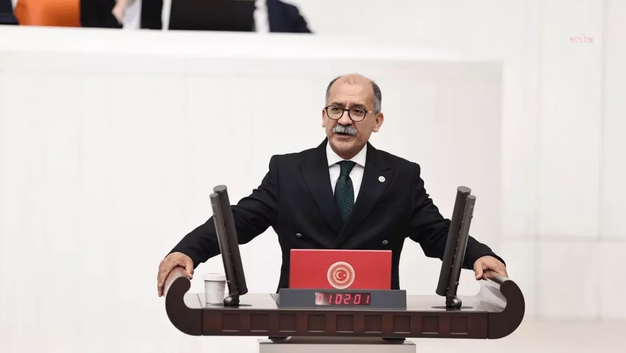İBRAHİM ARSLAN, BAKAN ÖZHASEKİ’NİN ‘DEPREMLE MÜCADELE’ SÖZLERİNİ ELEŞTİRDİ: GEÇEN YIL YAŞADIĞIMIZ DEPREM, 22 YILLIK AKP İKTİDARINDA, DEPREMLE ‘MÜTHİŞ BİR MÜCADELE İÇİNDE’ OLMADIĞINIZI ORTAYA KOYMAKTADIR”
