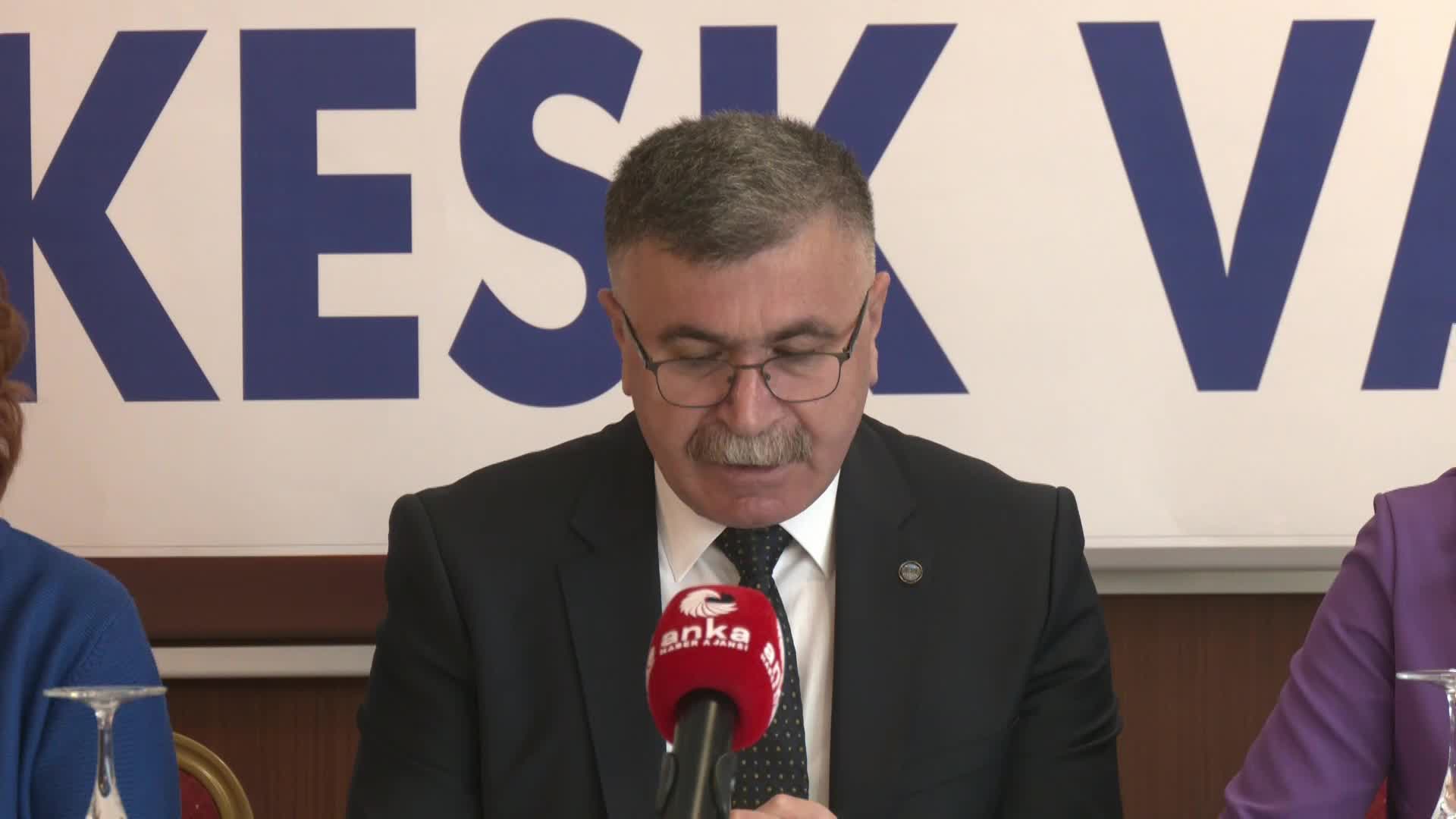 KESK EŞ GENEL BAŞKANI KARAGÖZ: "İKTİDARINI GERİLİM, ŞİDDET VE ÇATIŞMA İLE SÜRDÜREN CEBERUT BİR İKTİDARLA KARŞI KARŞIYAYIZ"