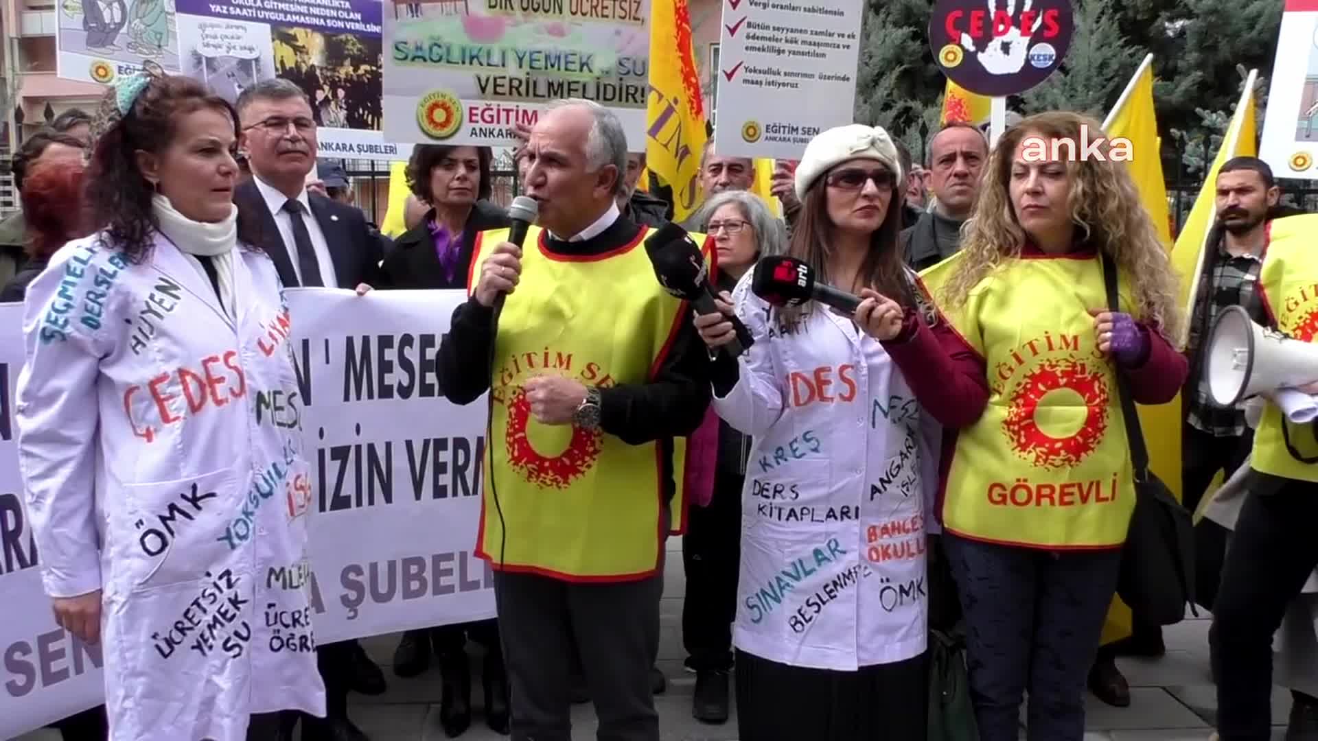 EĞİTİM SEN ÜYELERİ MİLLİ EĞİTİM BAKANLIĞI ÖNÜNDE MESEM VE ÇEDES UYGULAMALARINI PROTESTO ETTİ