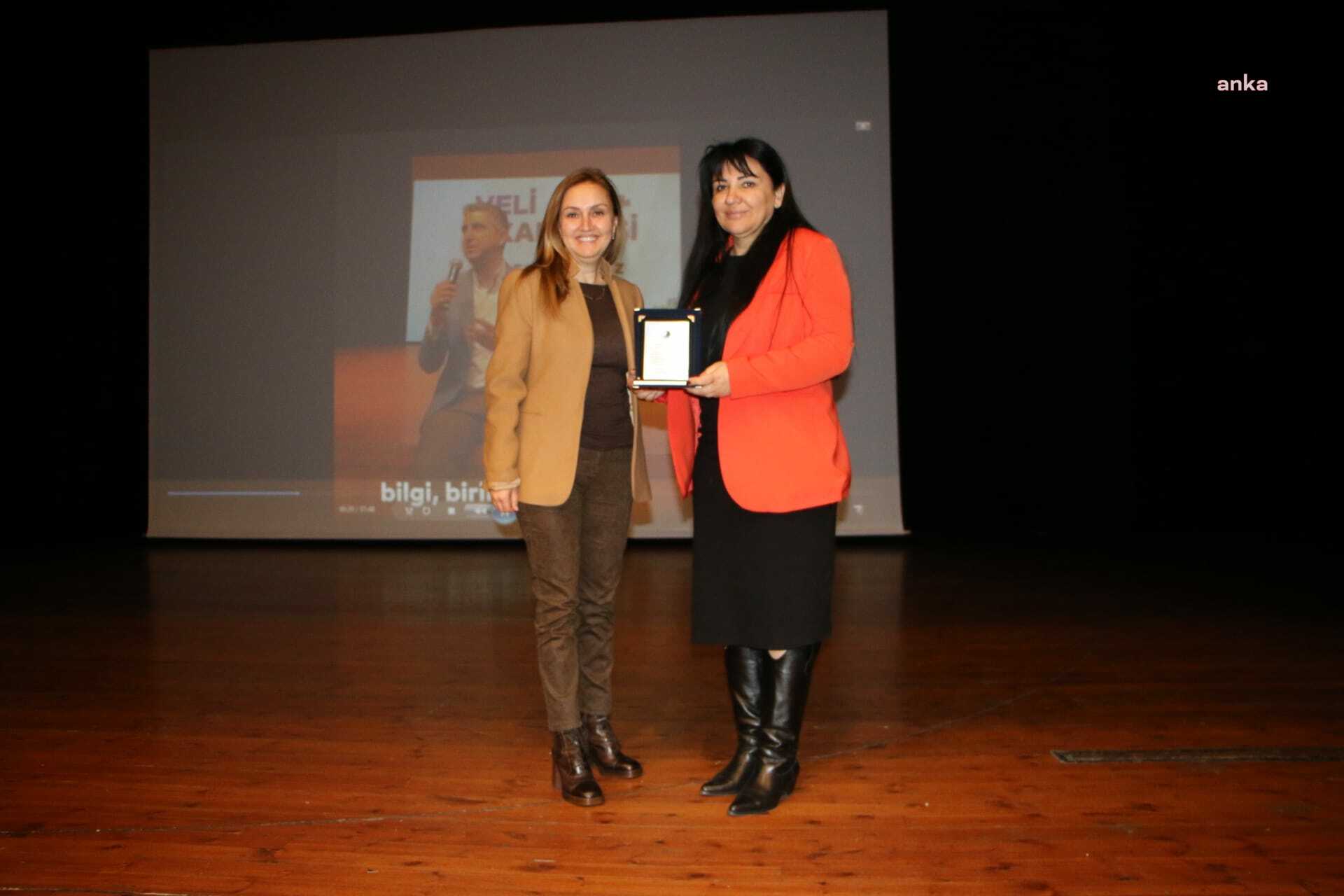 KARTAL'DA ‘VELİ AKADEMİSİ’ EĞİTİM PROGRAMI, SERTİFİKA TÖRENİ İLE SONA ERDİ