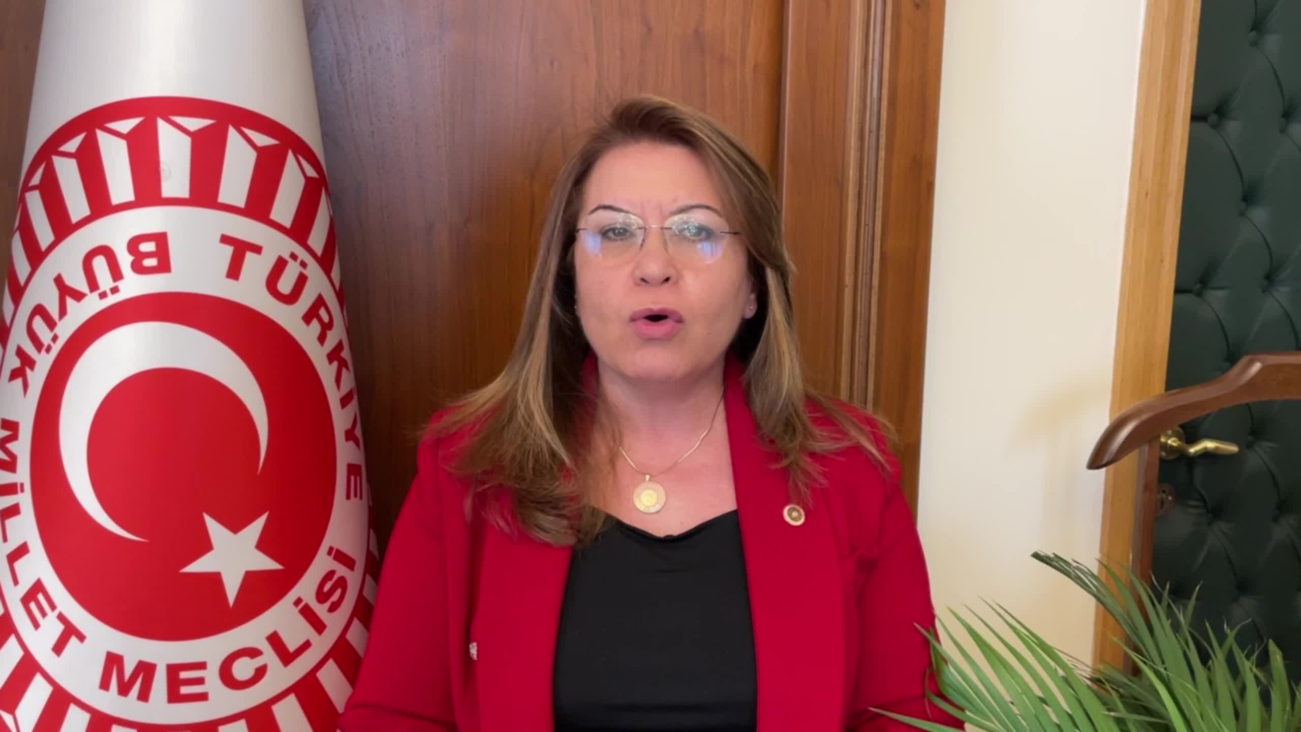 GÜLİZAR BİÇER KARACA, DEPREM BÖLGESİNDE ÜNİVERSİTE SINAVINA GİRECEK ÖĞRENCİLERDEN SINAV ÜCRETİ ALINMAMASI İÇİN KANUN TEKLİFİ VERDİ