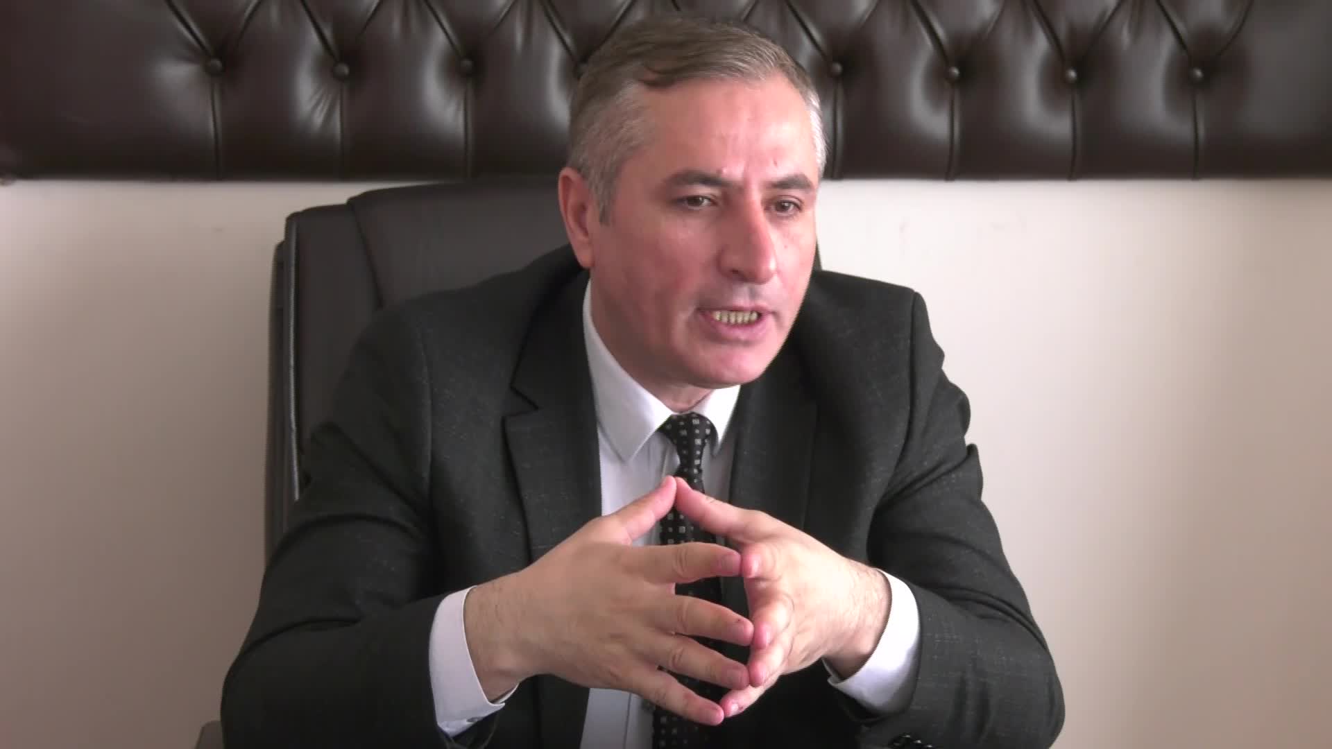 ANKARA SİMİTÇİLER ODASINDAN SİMİT TARİFESİYLE İLGİLİ YÖNETMELİK DEĞİŞİKLİĞİNE TEPKİ: "GÖRÜŞÜMÜZÜ ALMADAN MESLEĞİMİZİN ÜZERİNDEN HİÇ KİMSE OYUN OYNAMASIN”