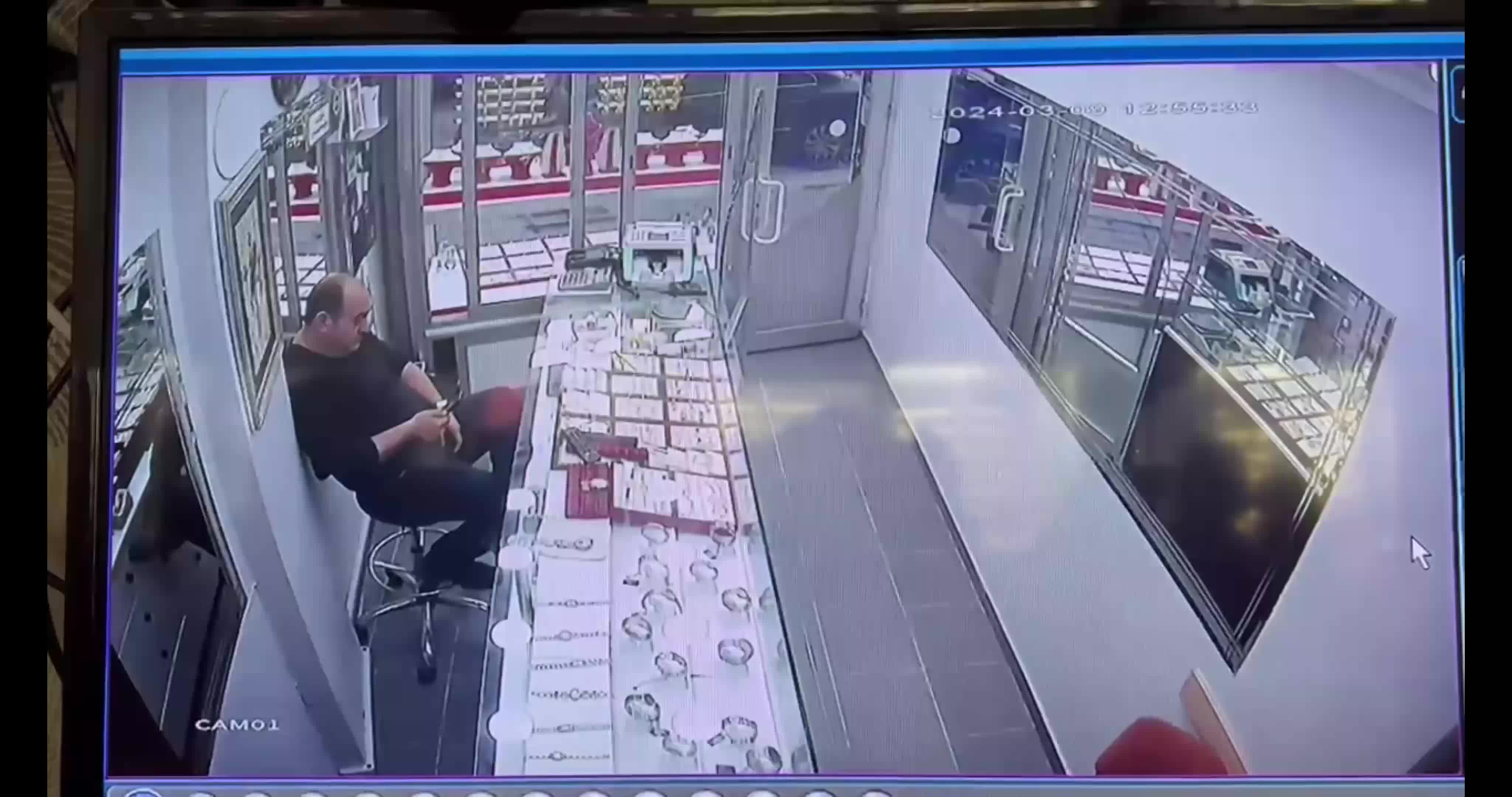 KUYUMCU SOYGUNCUSU İKİ KARDEŞ YAKALANDI