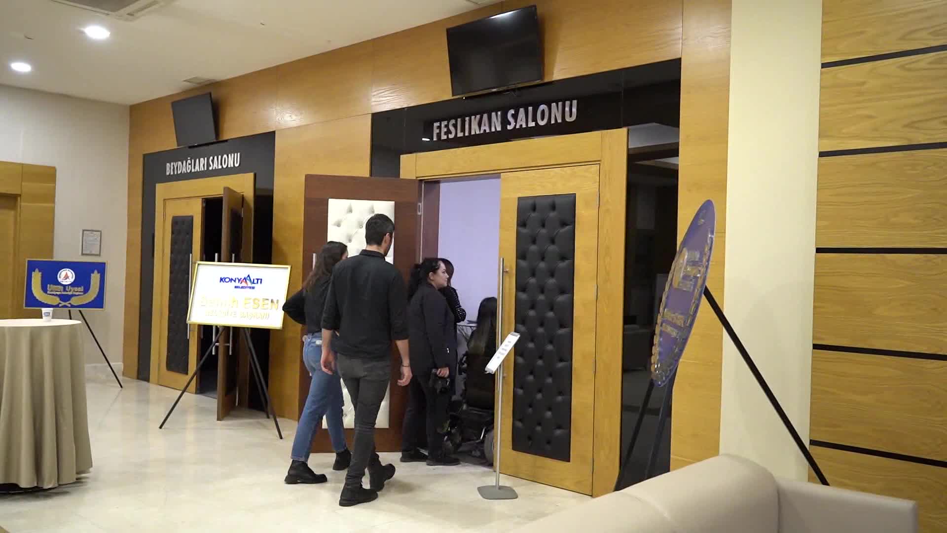KONYAALTI’NDA KALP SAĞLIĞI VE SAĞLIKLI BESLENME ANLATILDI