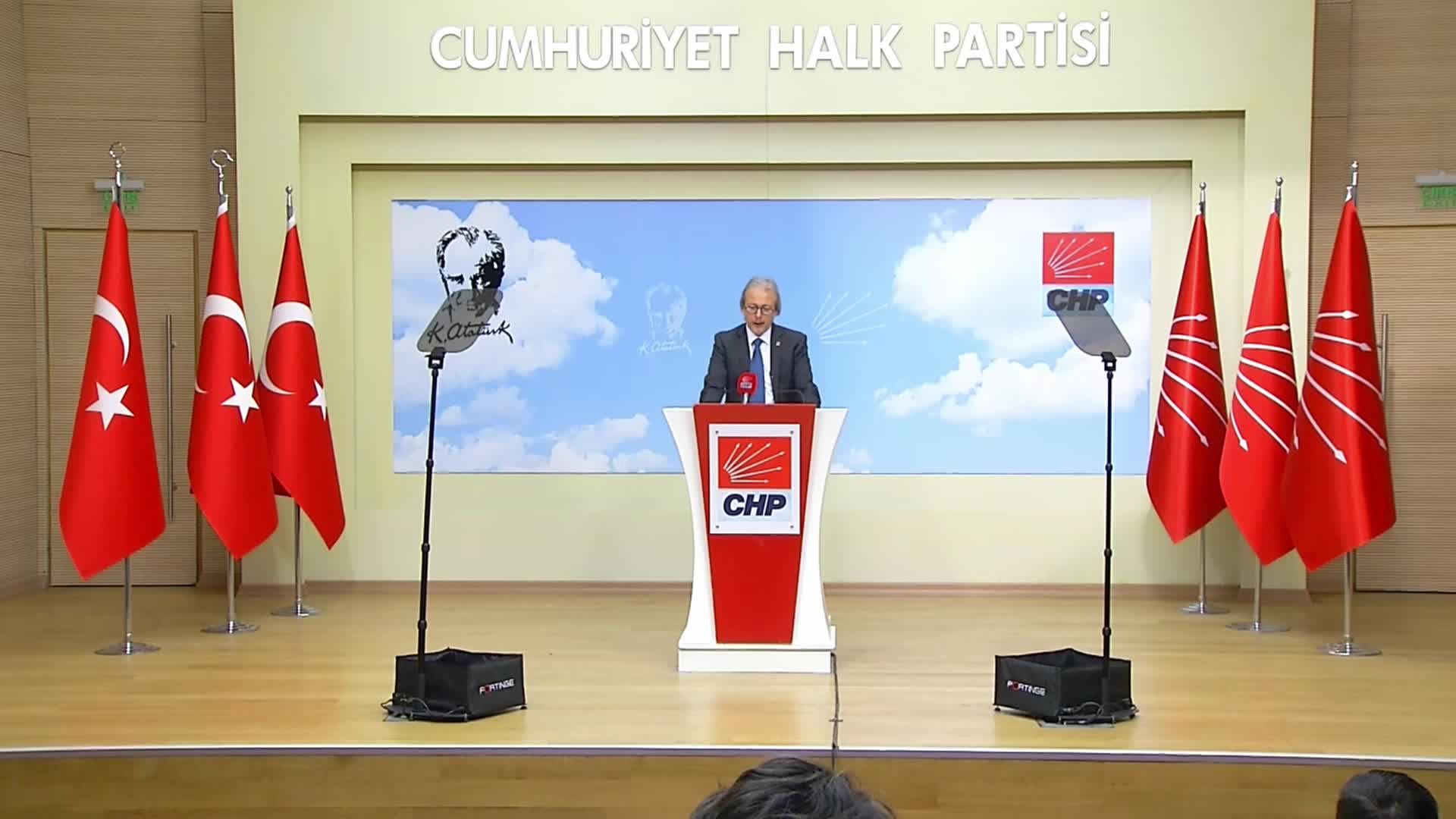 İLHAN UZGEL’DEN ERDOĞAN’A DIŞ POLİTİKA ELEŞTİRİSİ: “BU KADAR KENDİNİ DÜŞÜRMEYE HİÇ GEREK YOK. İŞİNE GELİNCE ‘EY AMERİKA’ SONRA ELİN TELEFONDA DAVET BEKLİYORSUNUZ”