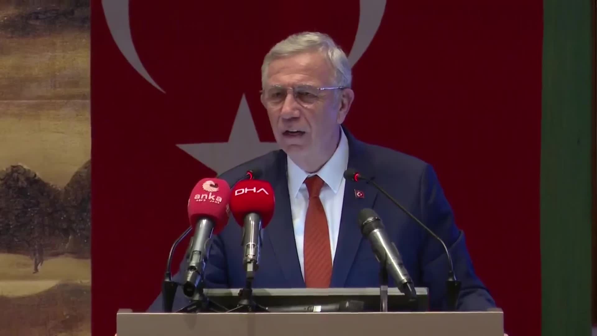 MANSUR YAVAŞ ATO'DAKİ PROJE TANITIM TOPLANTISI'NDA KONUŞTU: "ULUS MEYDANI'NI ÖNÜMÜZDEKİ HAFTA AÇACAĞIZ"