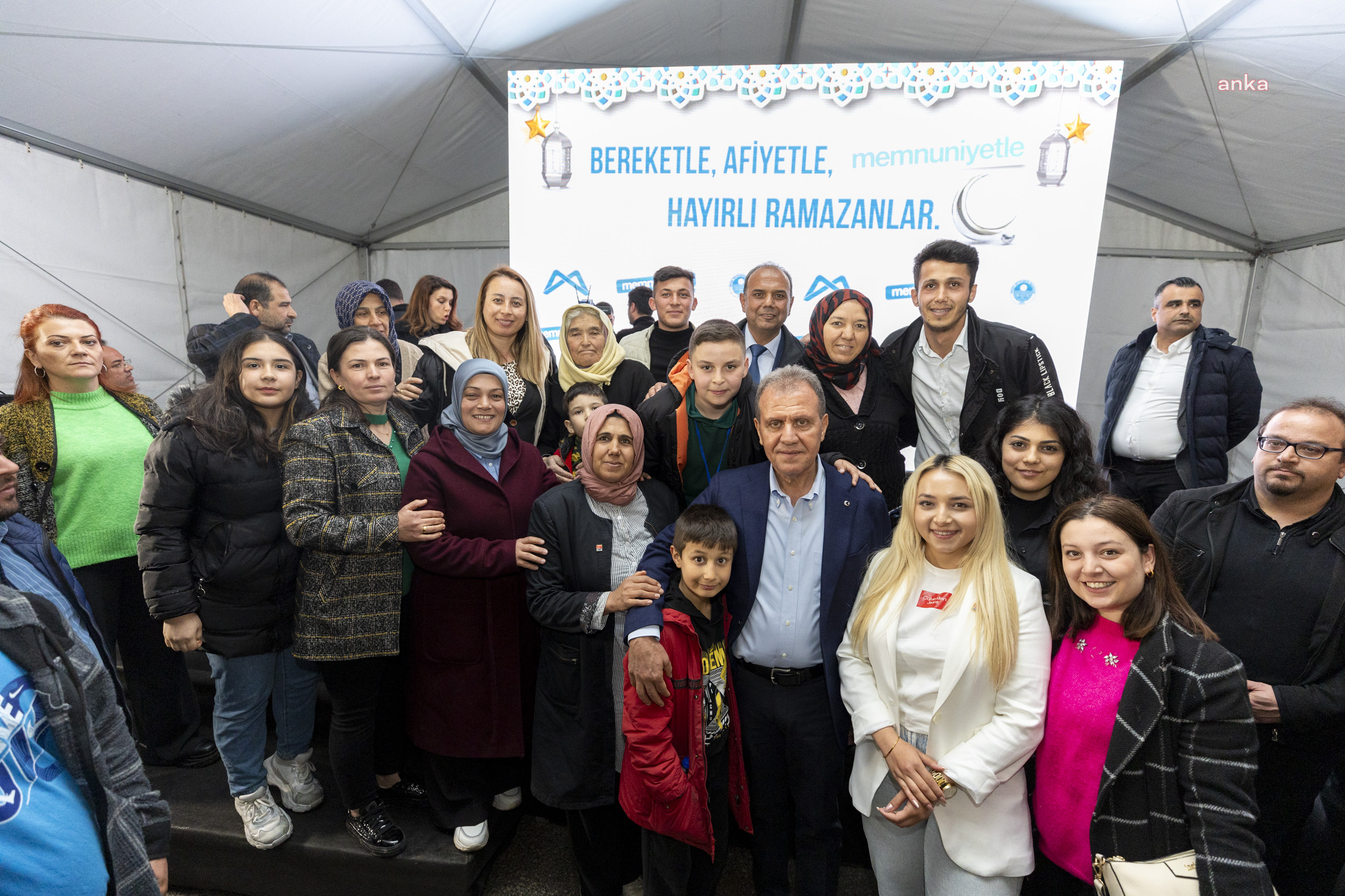 VAHAP SEÇER, GÜLNAR HALKI İLE İFTAR YAPTI
