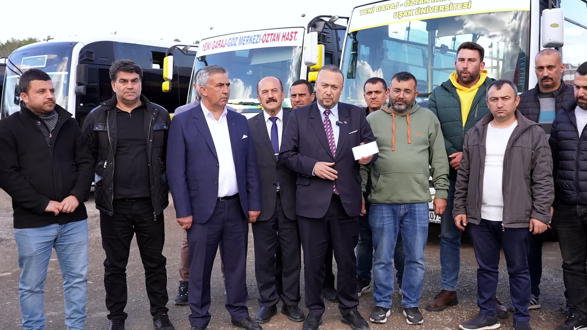 CHP UŞAK BELEDİYE BAŞKAN ADAYI ÖZKAN YALIM, MEVCUT BELEDİYE BAŞKANIN SEÇİMLERE 15 GÜN KALA E-KART İHALESİ VERMESİNE TEPKİ GÖSTERDİ