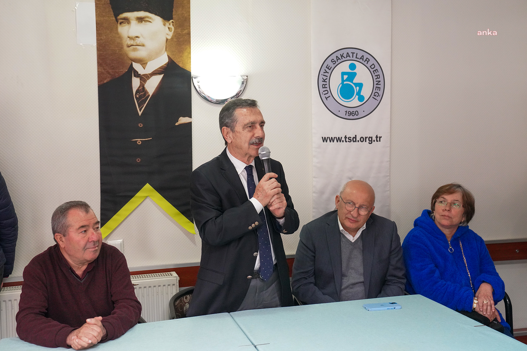 TEPEBAŞI BELEDİYE BAŞKANI ATAÇ: “BEN HER ZAMAN SİZİN YANINIZDAYIM”