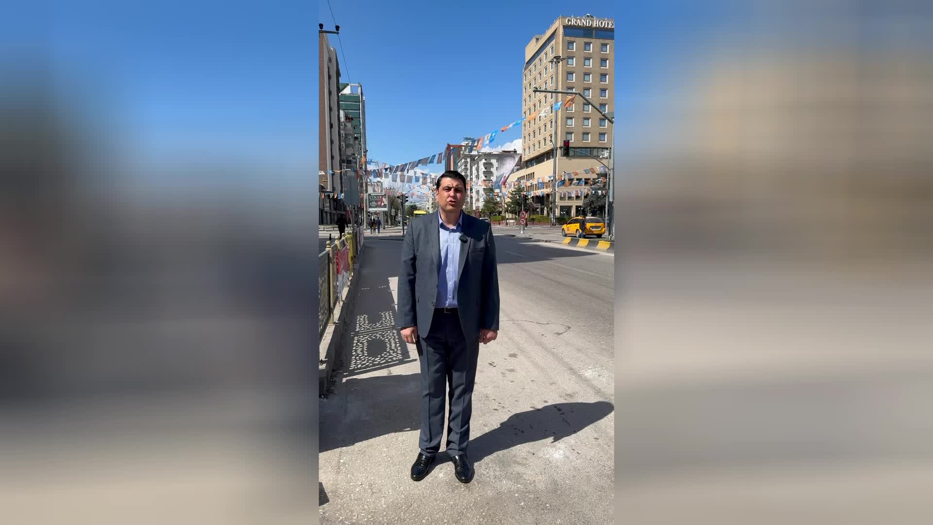 CHP ŞEHİTKAMİL BELEDİYE BAŞKAN ADAYI YILMAZ'DAN AKP GAZİANTEP BÜYÜKŞEHİR BELEDİYE BAŞKAN ADAYI FATMA ŞAHİN'E TEPKİ: "REKLAMLARIMI KALDIRTTINIZ. KENDİMİZİ HİÇ Mİ TANITMAYALIM"
