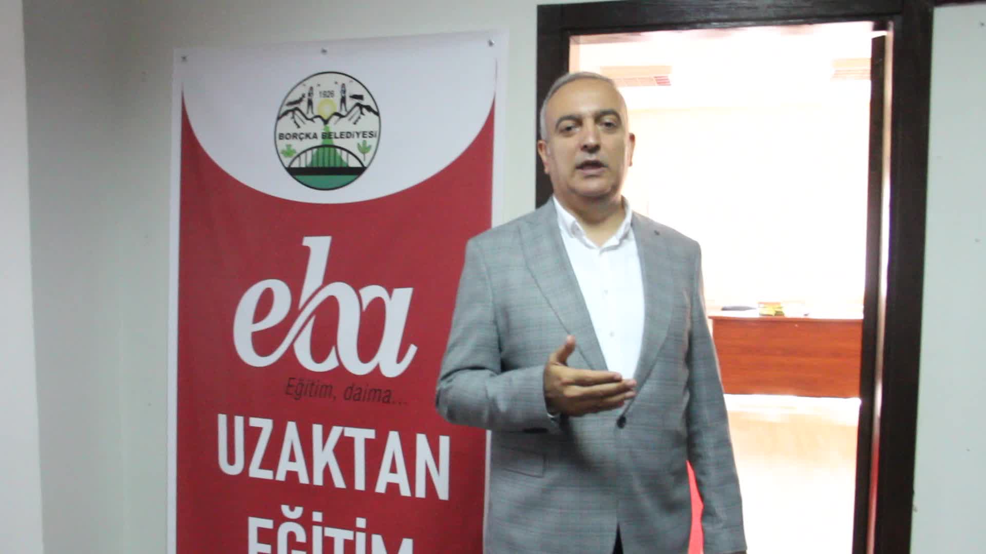 BORÇKA BELEDİYESİ'DEN İMKANI OLMAYAN ÖĞRENCİLERE DESTEK: EBA SINIFI