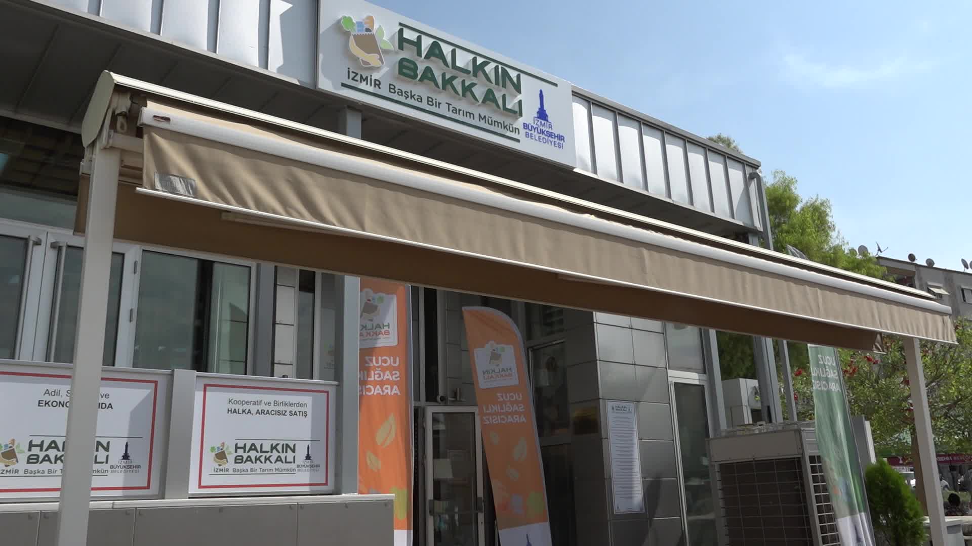 BUCA'DA HALKIN BAKKALI VE ÜRETİCİ PAZARI BİR ARADA