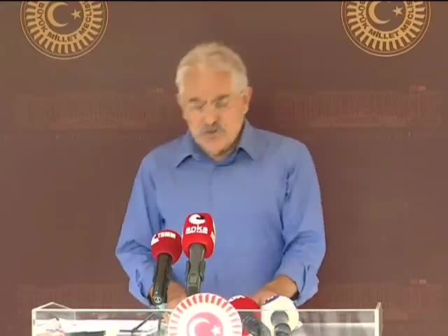 CHP’Lİ ÜNSAL:  SALGINI SİYASET YÖNETİYOR, BİLİM DEĞİL