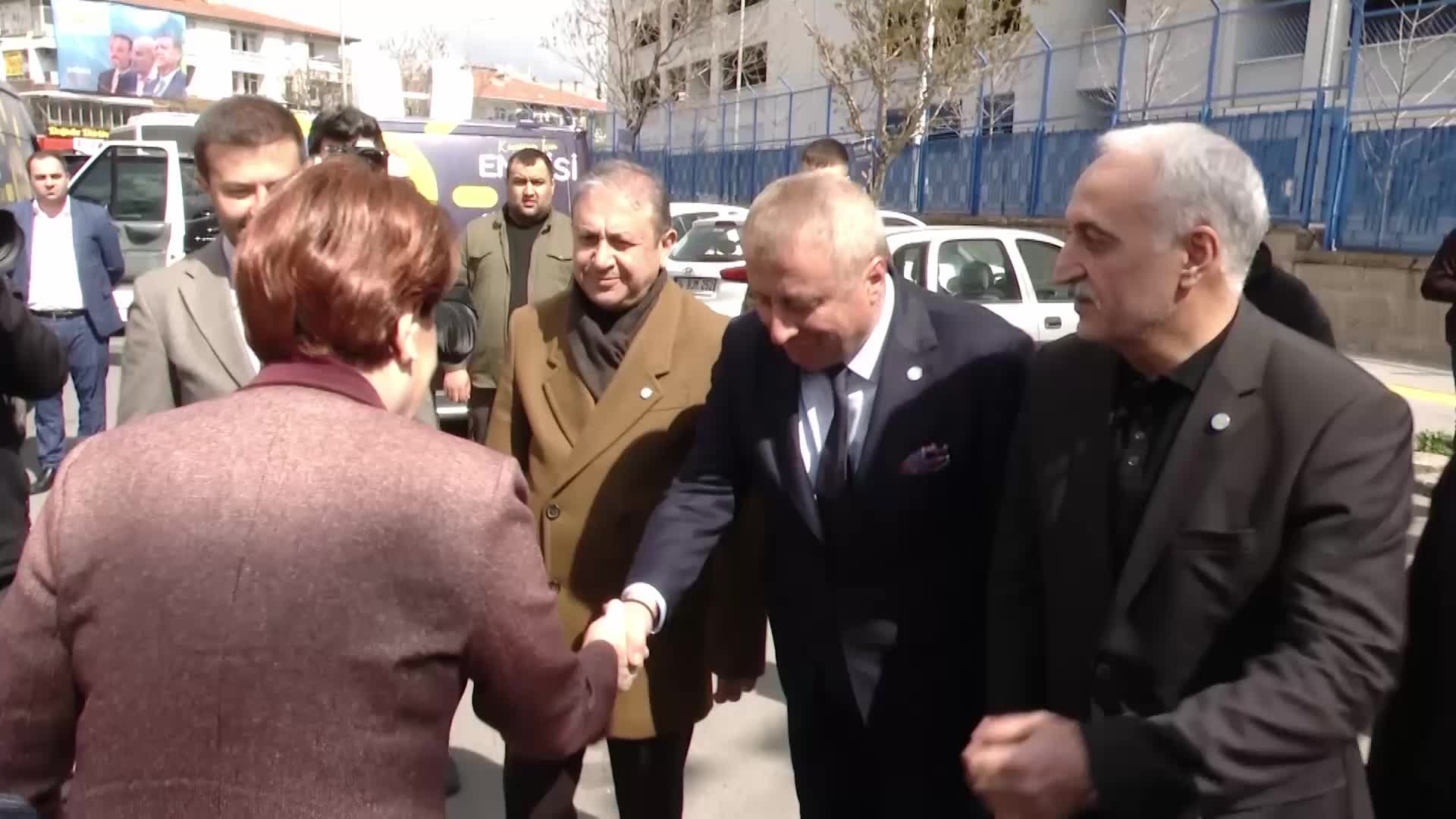 AKŞENER KEÇİÖREN'DE ESNAFI ZİYARET ETTİ, "VERİN BİZE GÜCÜ, BAKIN NELER OLACAK?"