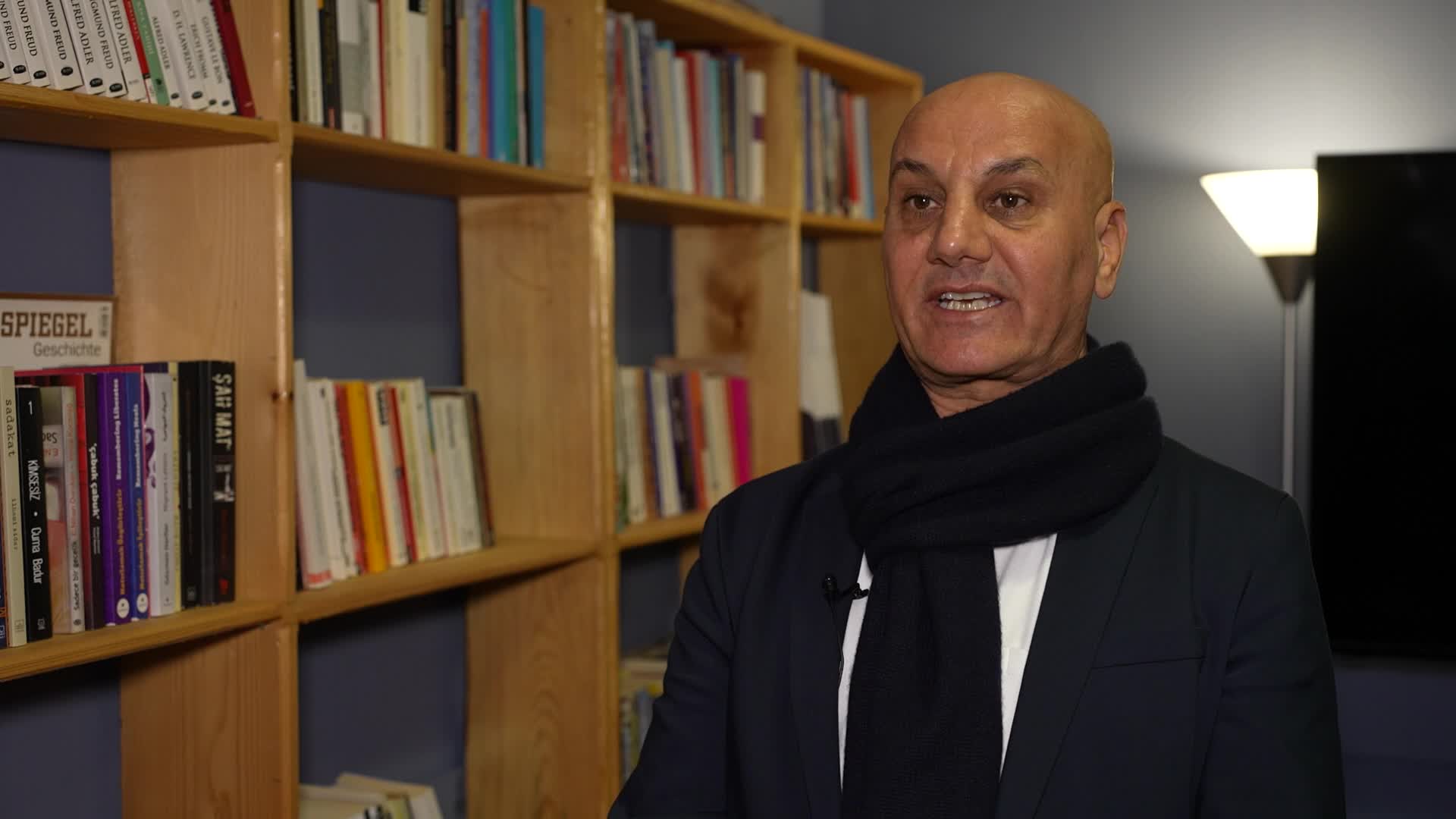UZMANLARA GÖRE, İMAMOĞLU KÜRT Z KUŞAĞINI DA KÜRT MUHAFAZAKARLARI DA ETKİLİYOR. AZAD BARIŞ: “KÜRT Z KUŞAĞININ AĞIRLIKLI OLARAK İMAMOĞLU’NA OY VERECEĞİNİ DÜŞÜNÜYORUM