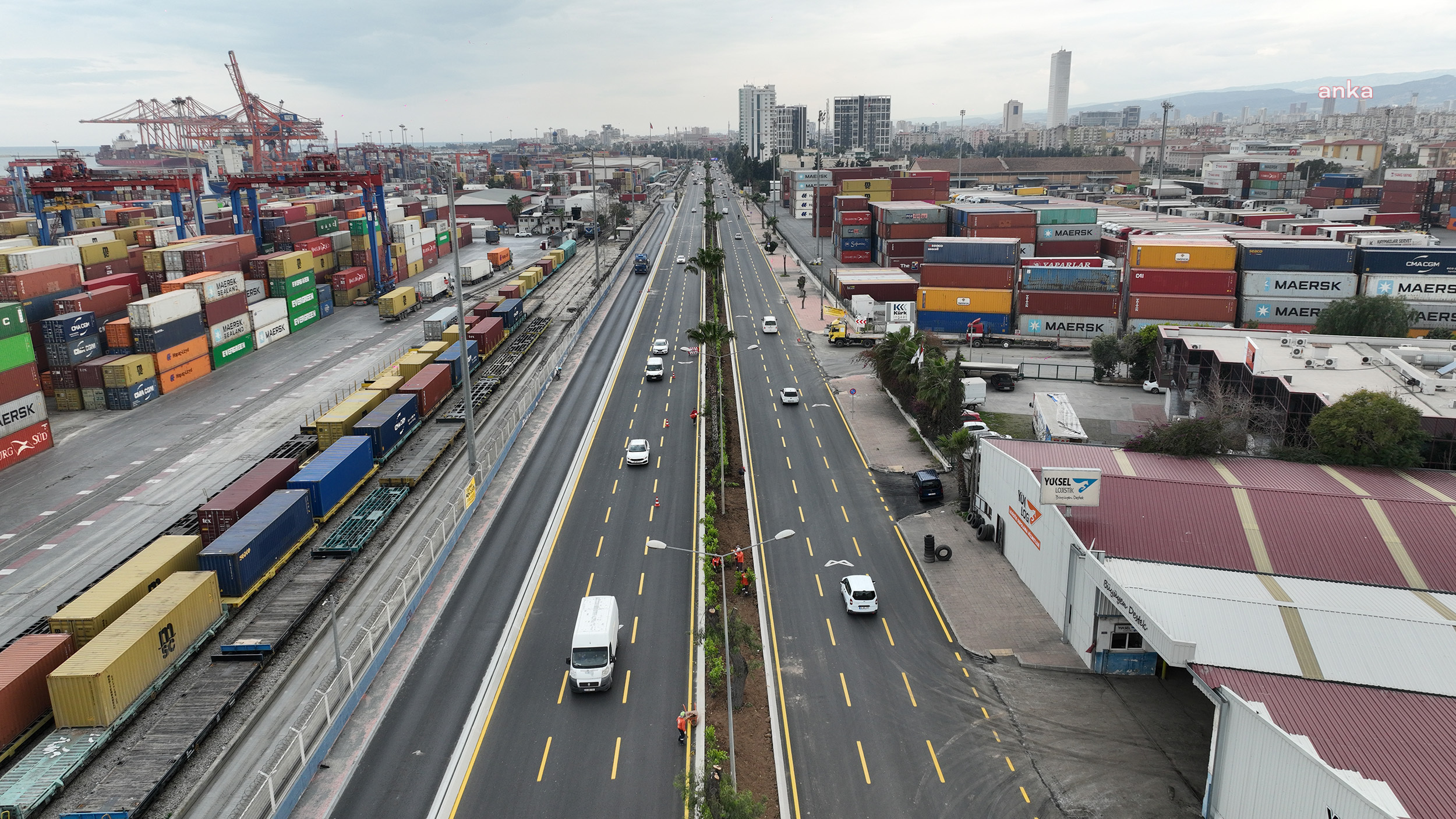 MERSİN BÜYÜKŞEHİR BELEDİYESİ, LİMAN YOLU’NU YENİLEDİ