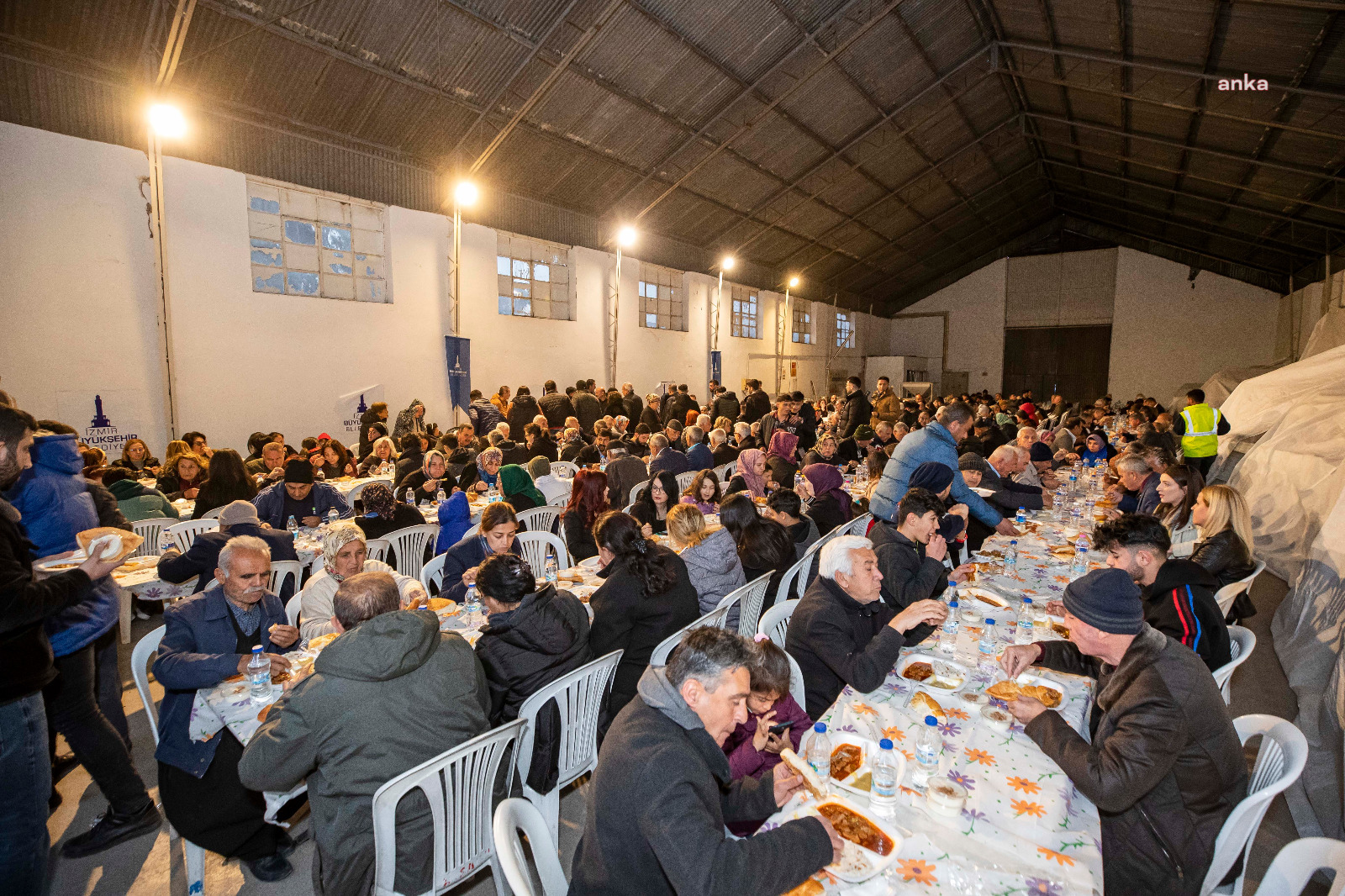 İZMİR CUMHURİYET MEYDANI’NDA YARIN  BÜYÜK İFTAR SOFRASI