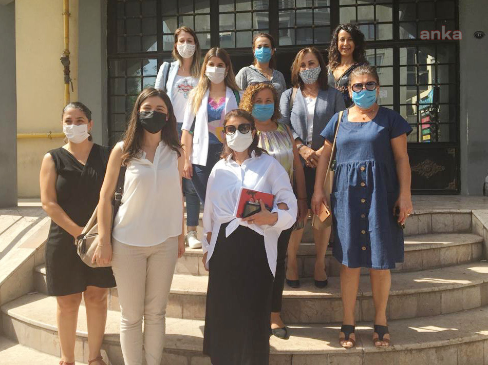TOPLUMSAL CİNSİYET EŞİTLİĞİ KOMİSYONU ÜYELERİNDEN BAYRAKLI BELEDİYE BAŞKANI SANDAL'A ZİYARET
