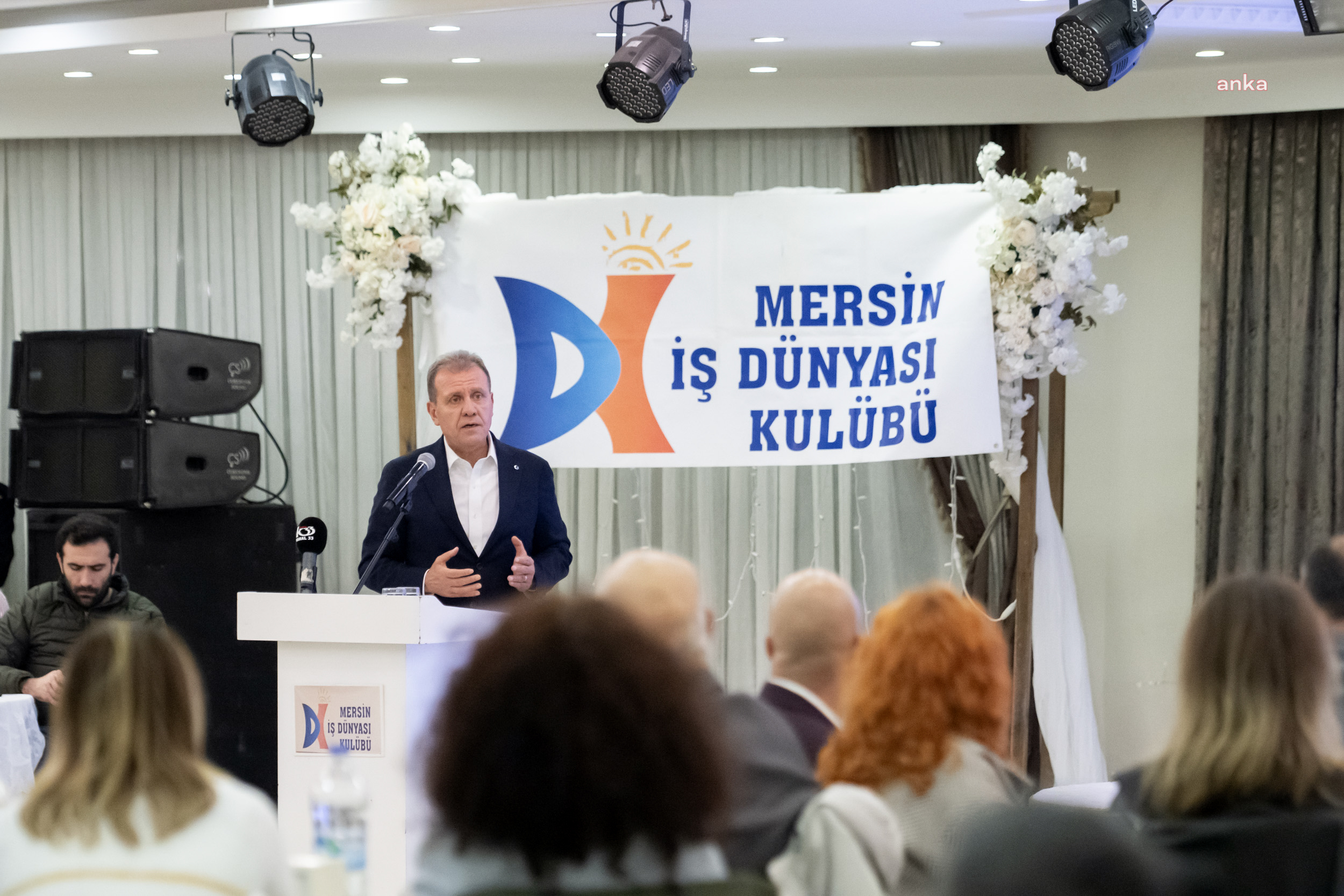 VAHAP SEÇER, MERSİN İŞ DÜNYASI KULÜBÜ'YLE BİR ARAYA GELDİ: “5 YIL BOYUNCA STK’LAR İLE YÜRÜDÜK, DOĞRU KARARLAR ALDIK”