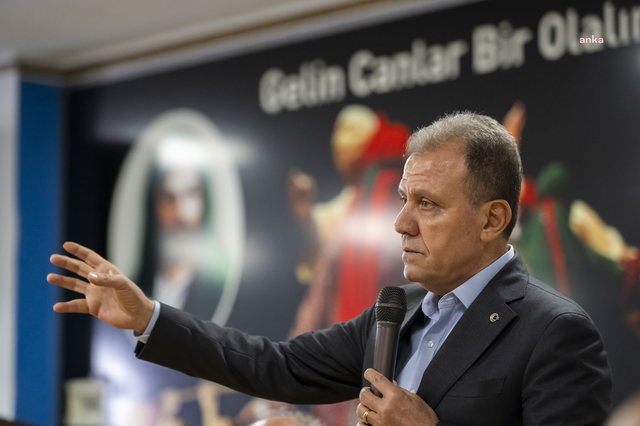 VAHAP SEÇER: “MERSİN’İN KAPSAYICI VE KUCAKLAYICI ANLAYIŞA İHTİYACI VAR”